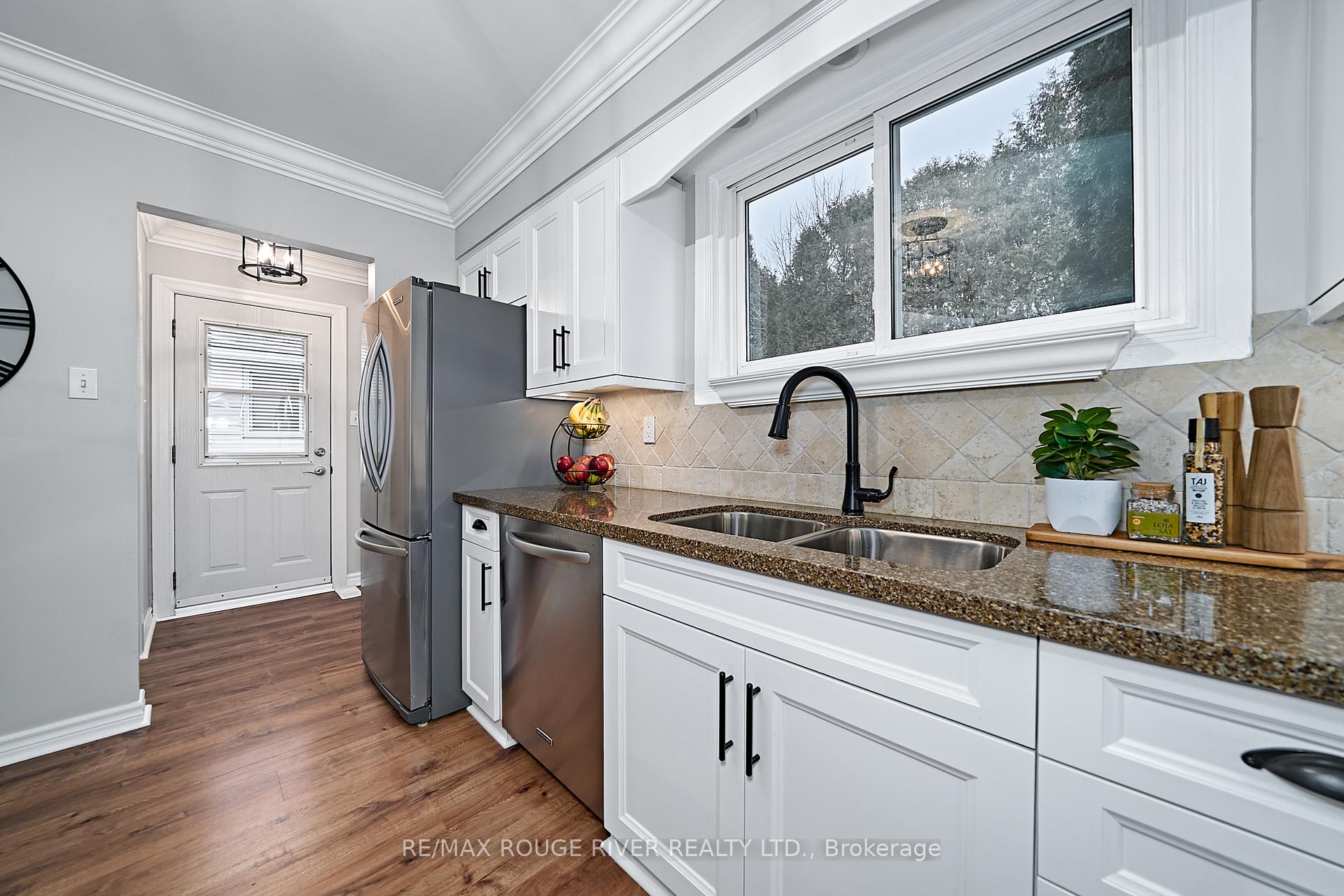 Photo 25 of 463 Lanark Drive, Oshawa, McLaughlin — HOMEH