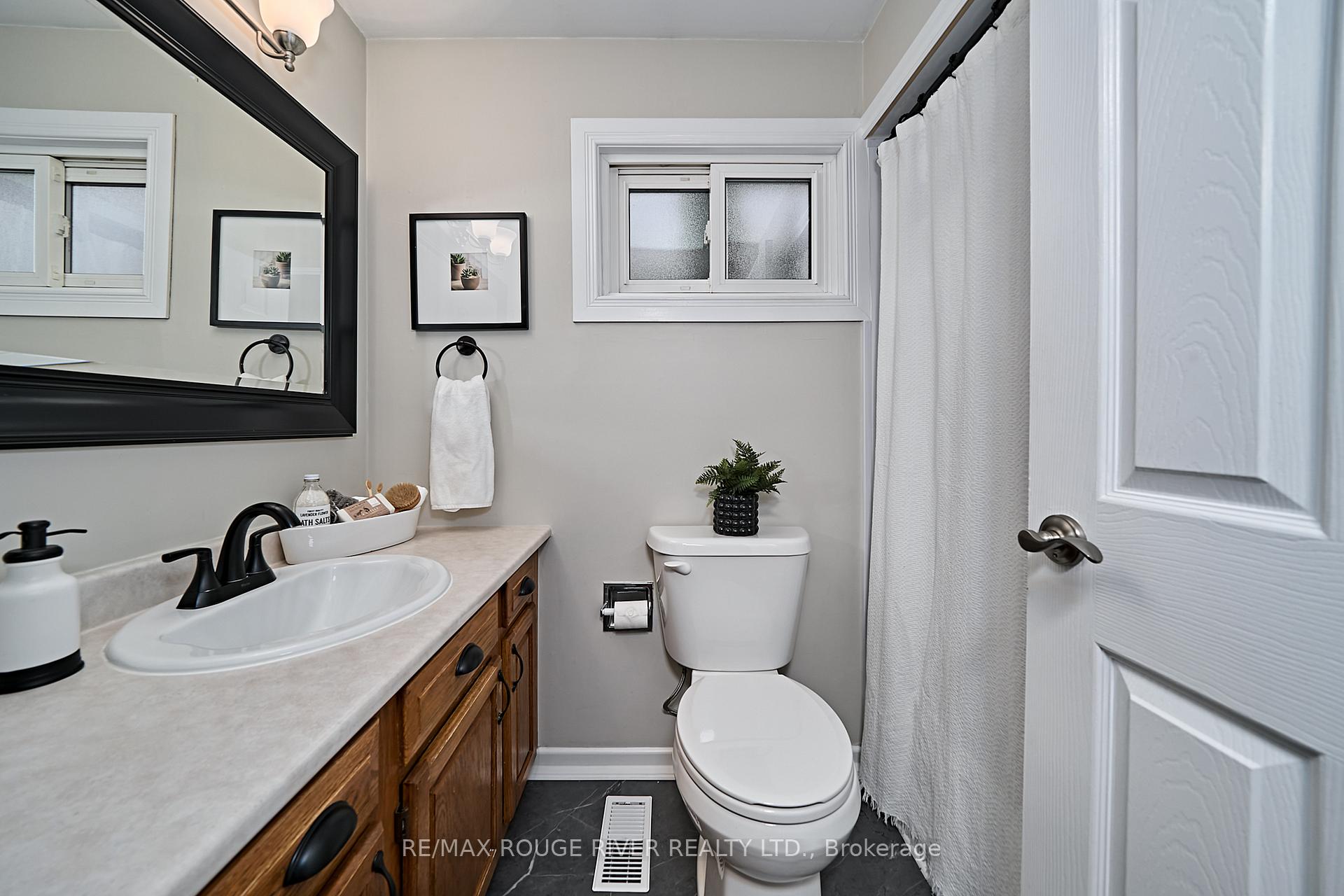 Photo 30 of 463 Lanark Drive, Oshawa, McLaughlin — HOMEH