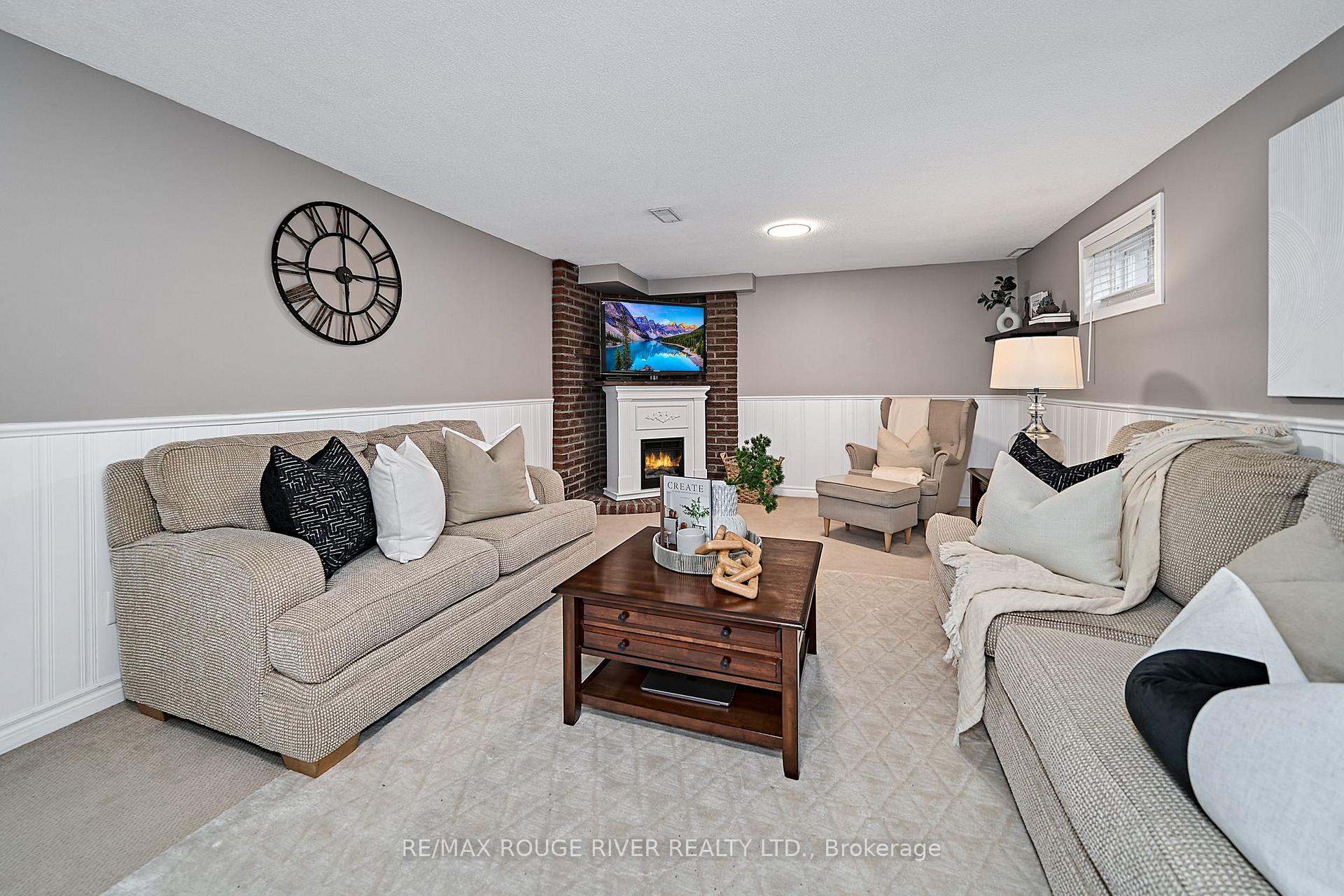 Photo 34 of 463 Lanark Drive, Oshawa, McLaughlin — HOMEH