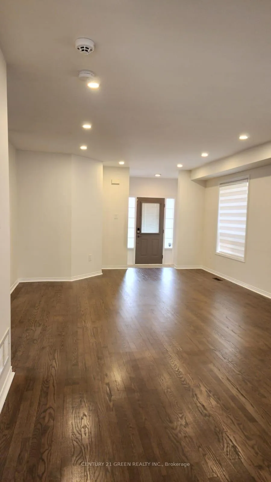 Photo 8 of 125 Fairhill Avenue, Brampton, Fletcher's Meadow — HOMEH