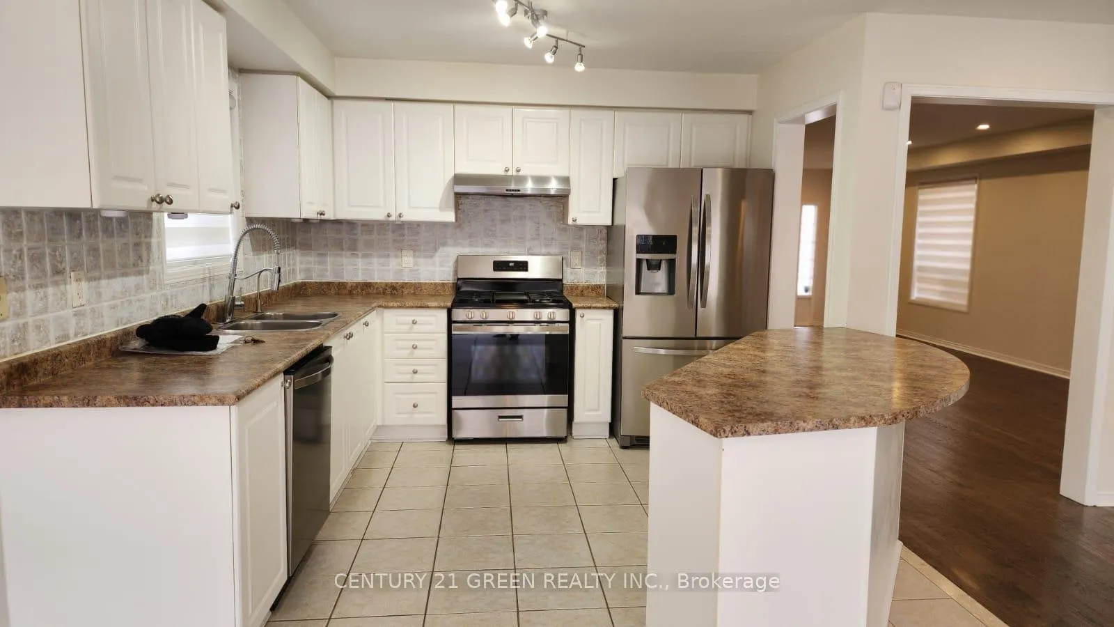 Photo 11 of 125 Fairhill Avenue, Brampton, Fletcher's Meadow — HOMEH