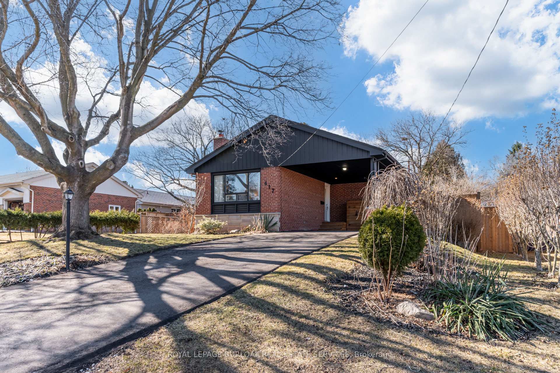 Photo 2 of 417 Dorset Avenue, Burlington, LaSalle — HOMEH
