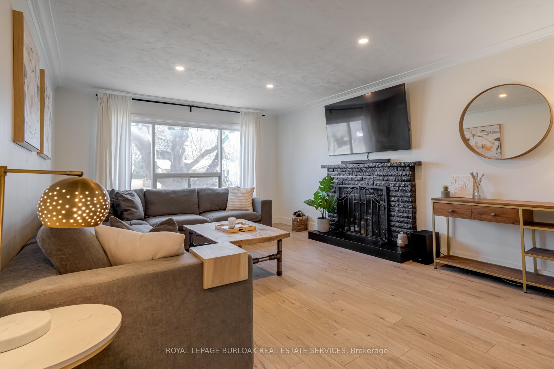 Photo 6 of 417 Dorset Avenue, Burlington, LaSalle — HOMEH