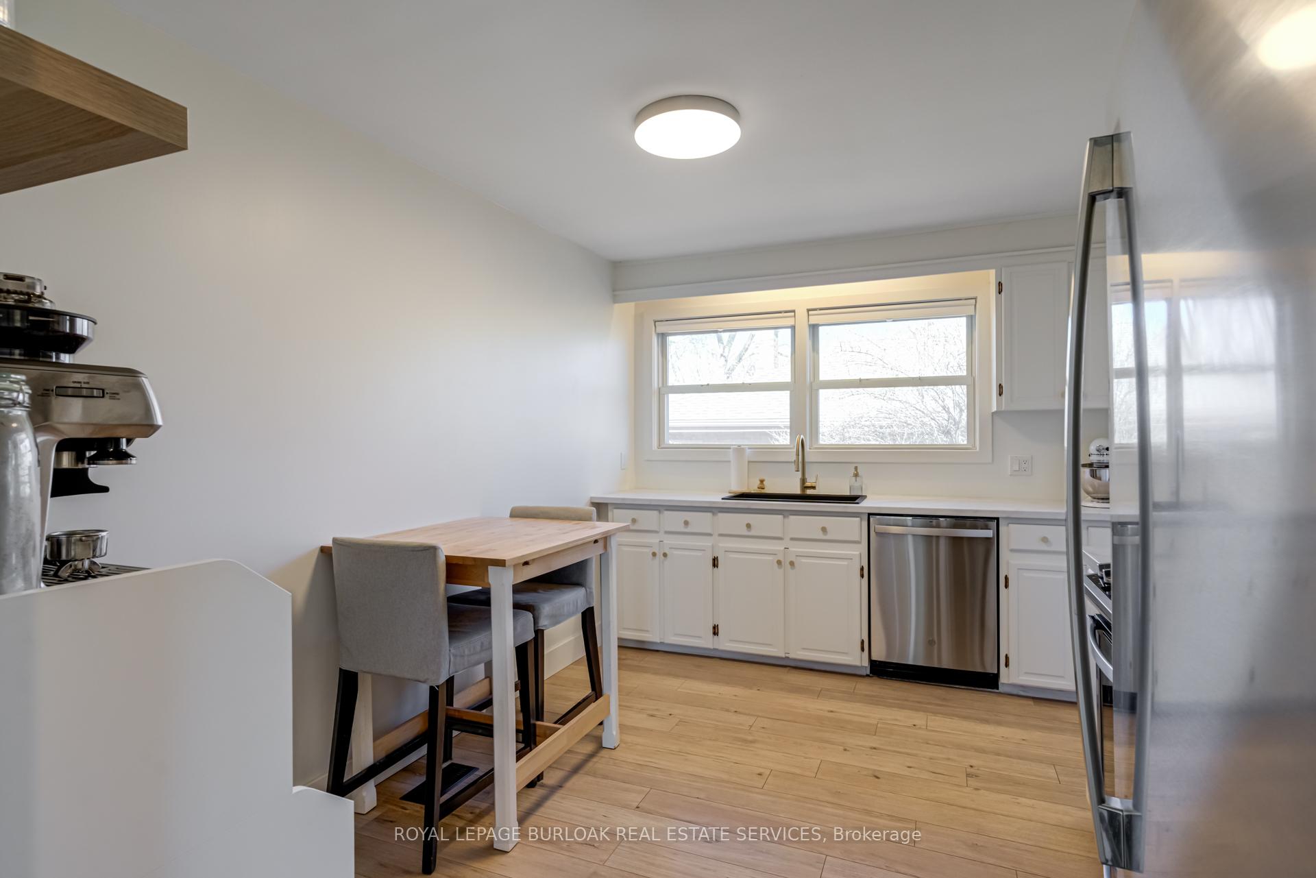 Photo 9 of 417 Dorset Avenue, Burlington, LaSalle — HOMEH