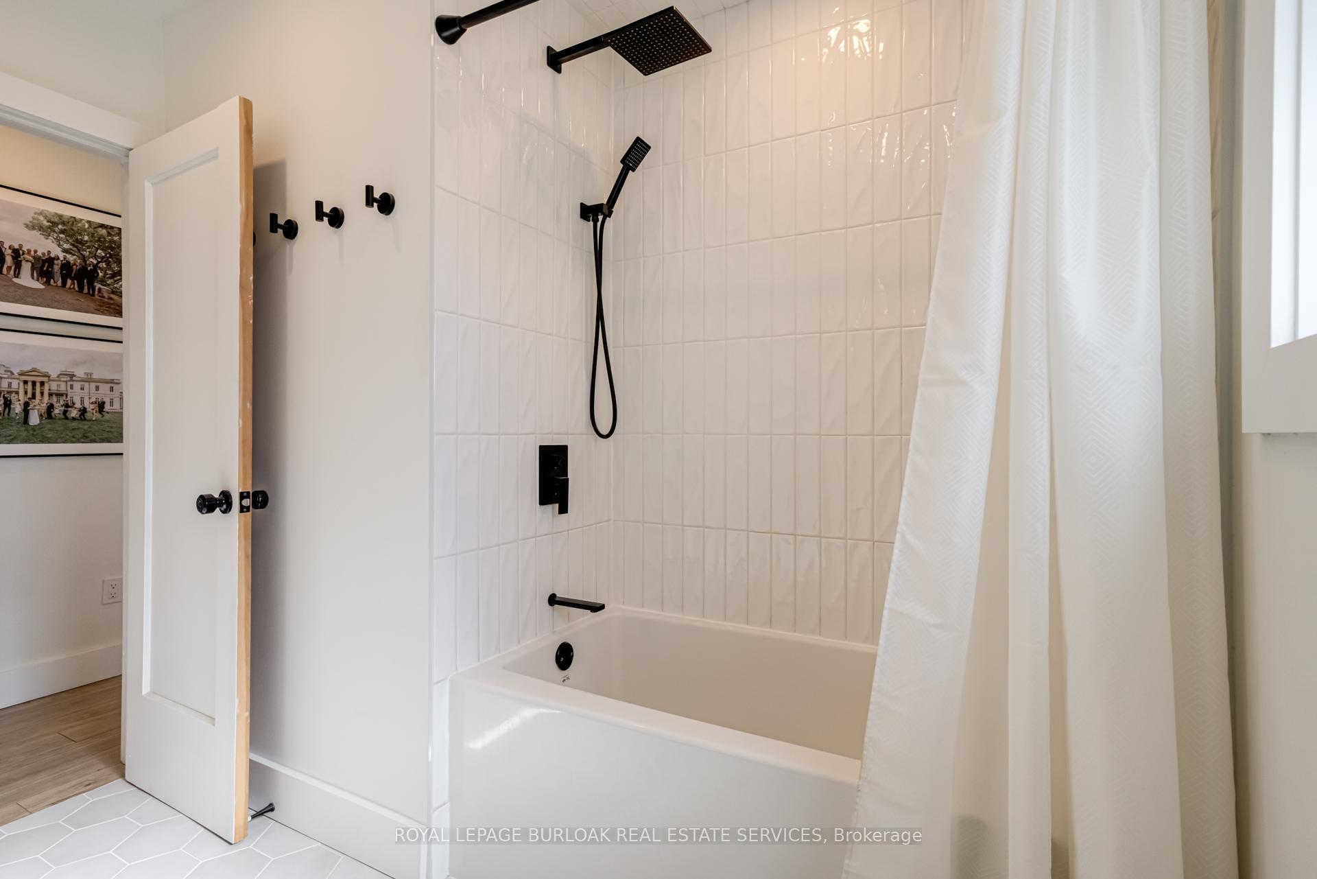 Photo 18 of 417 Dorset Avenue, Burlington, LaSalle — HOMEH