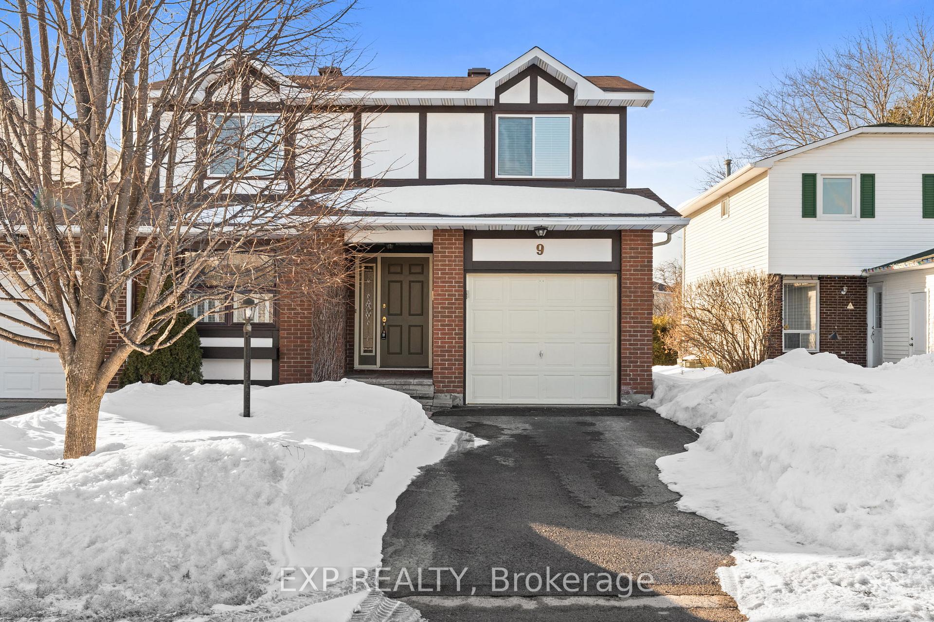 Photo 1 of 9 Fieldgate Drive, Ottawa, Barrhaven - Knollsbrook — HOMEH