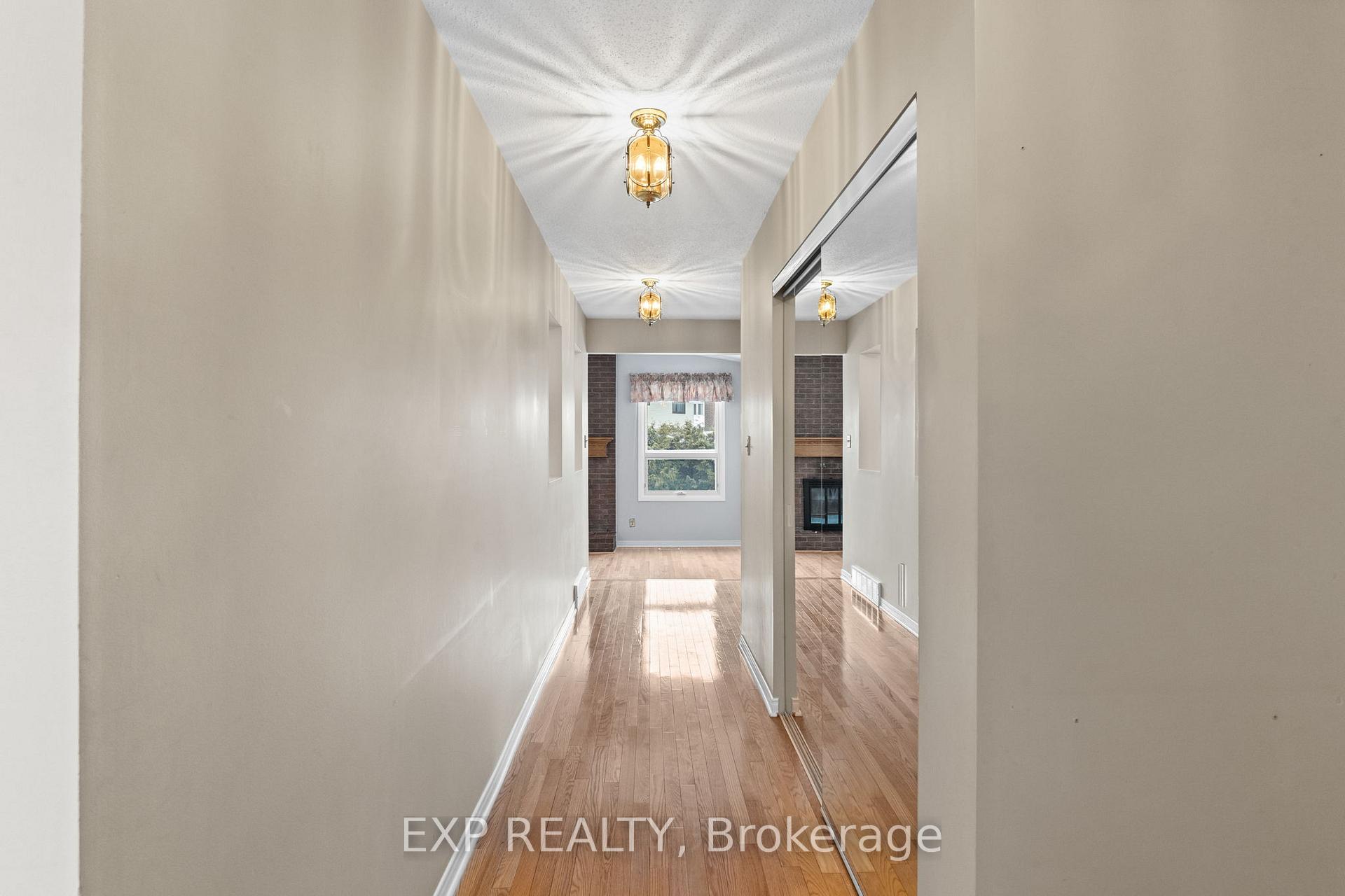 Photo 6 of 9 Fieldgate Drive, Ottawa, Barrhaven - Knollsbrook — HOMEH