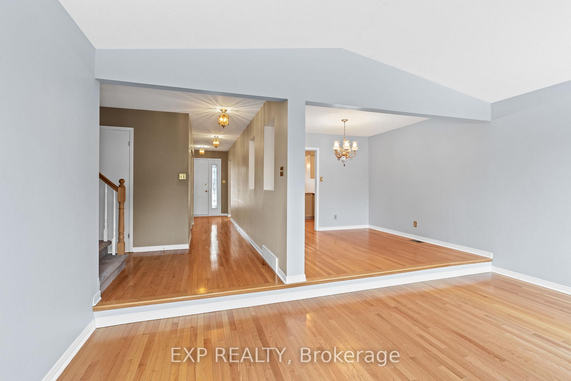 Photo 7 of 9 Fieldgate Drive, Ottawa, Barrhaven - Knollsbrook — HOMEH