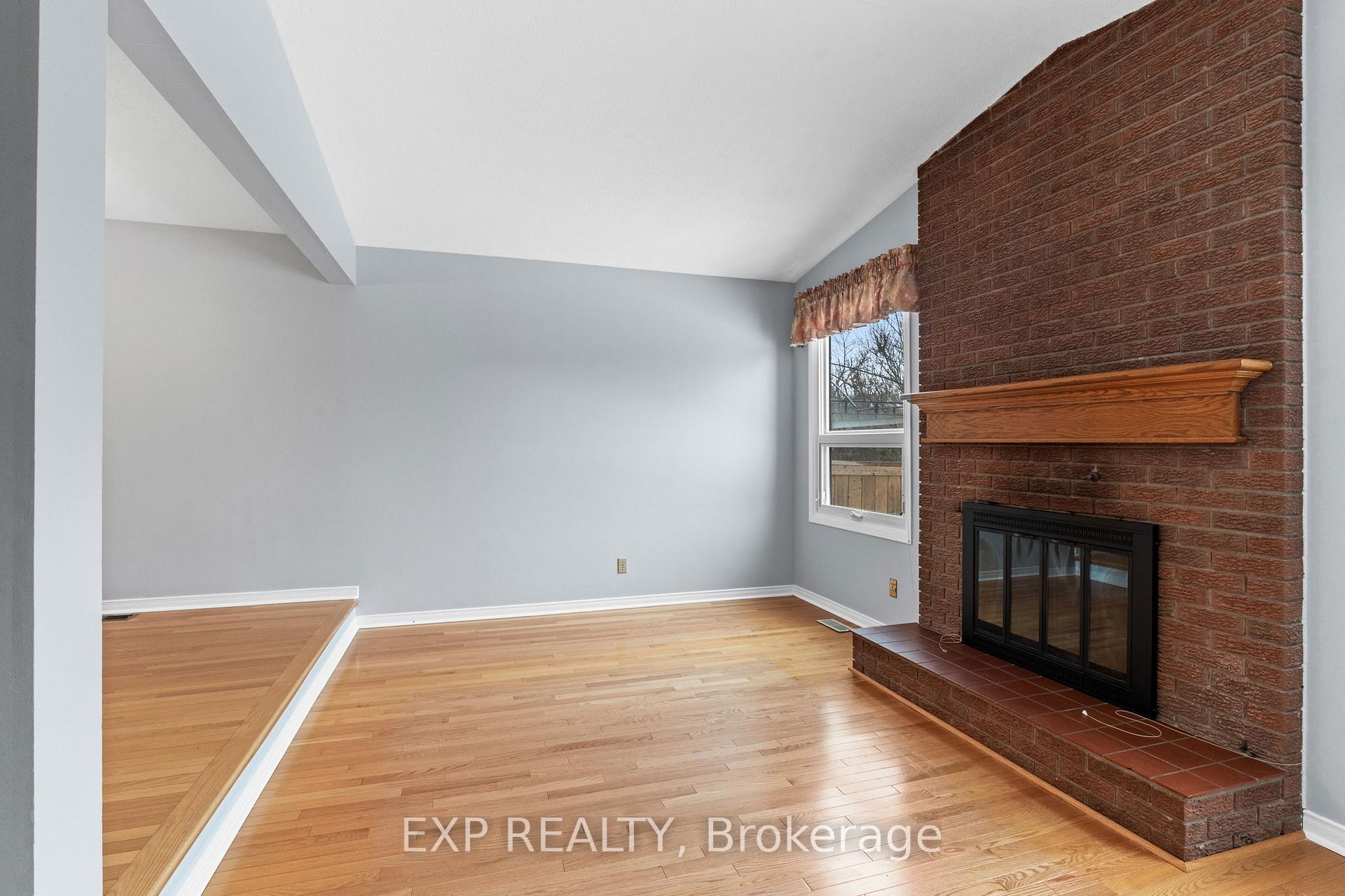 Photo 8 of 9 Fieldgate Drive, Ottawa, Barrhaven - Knollsbrook — HOMEH