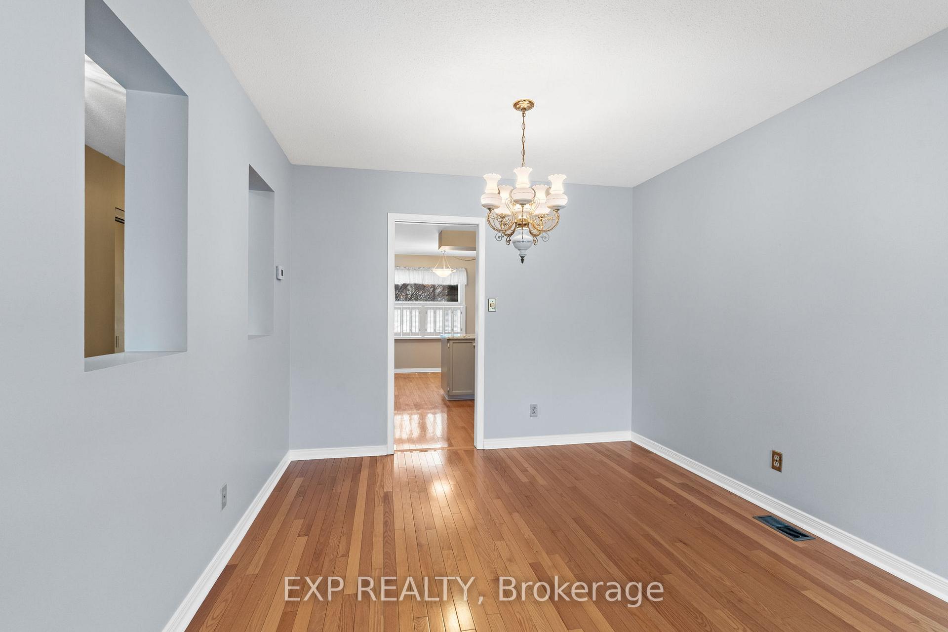 Photo 11 of 9 Fieldgate Drive, Ottawa, Barrhaven - Knollsbrook — HOMEH