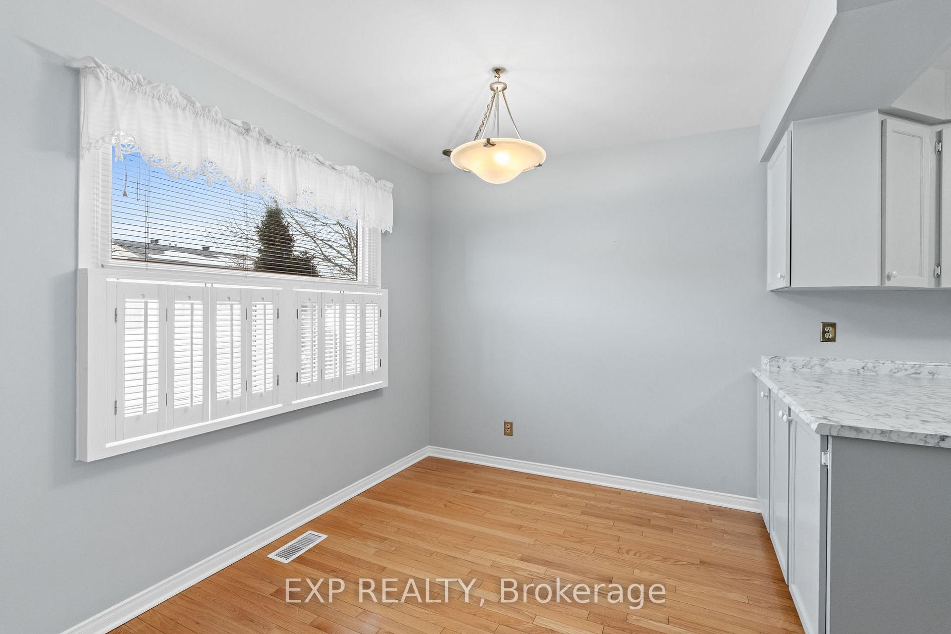 Photo 18 of 9 Fieldgate Drive, Ottawa, Barrhaven - Knollsbrook — HOMEH