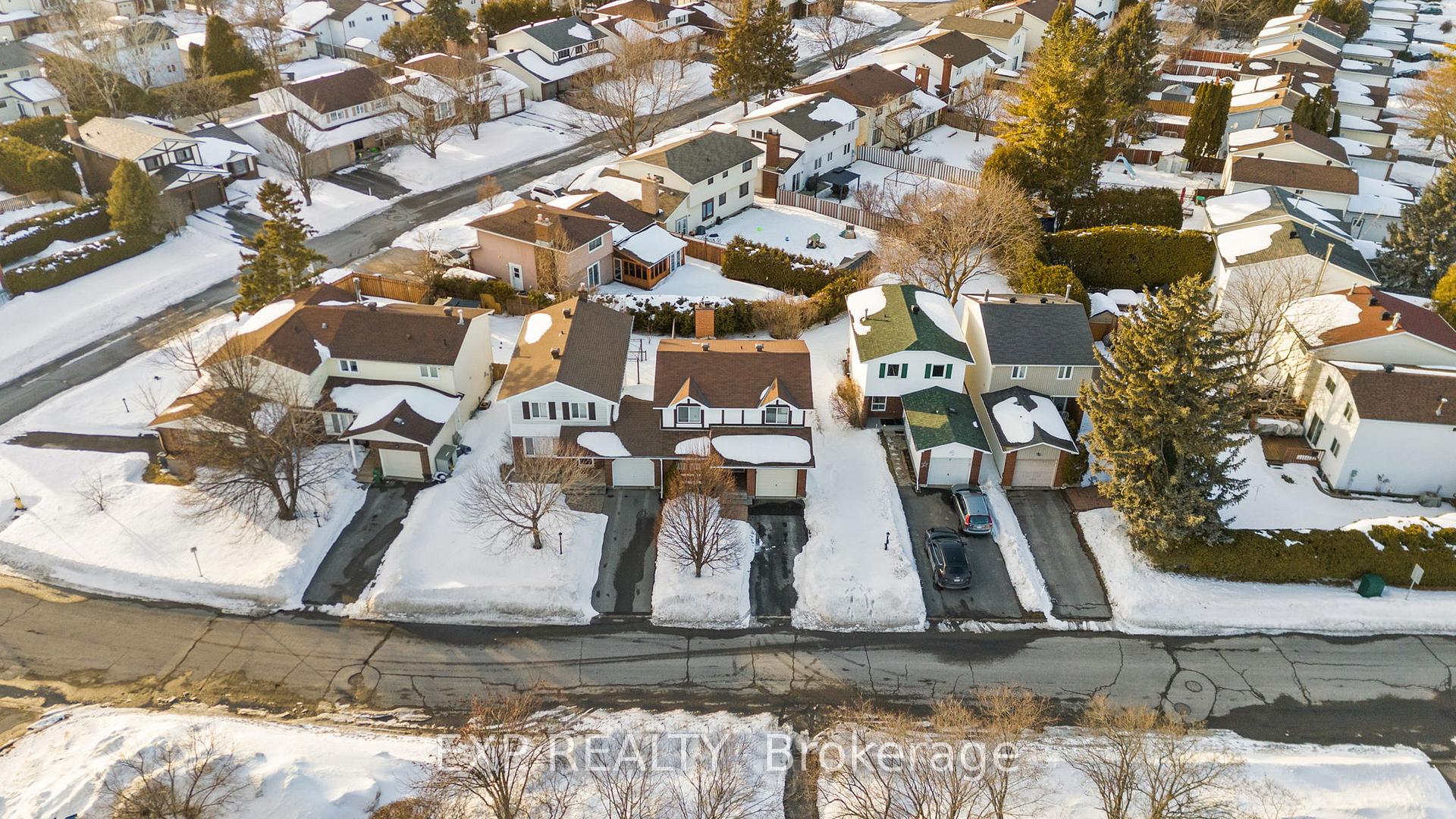 Photo 43 of 9 Fieldgate Drive, Ottawa, Barrhaven - Knollsbrook — HOMEH