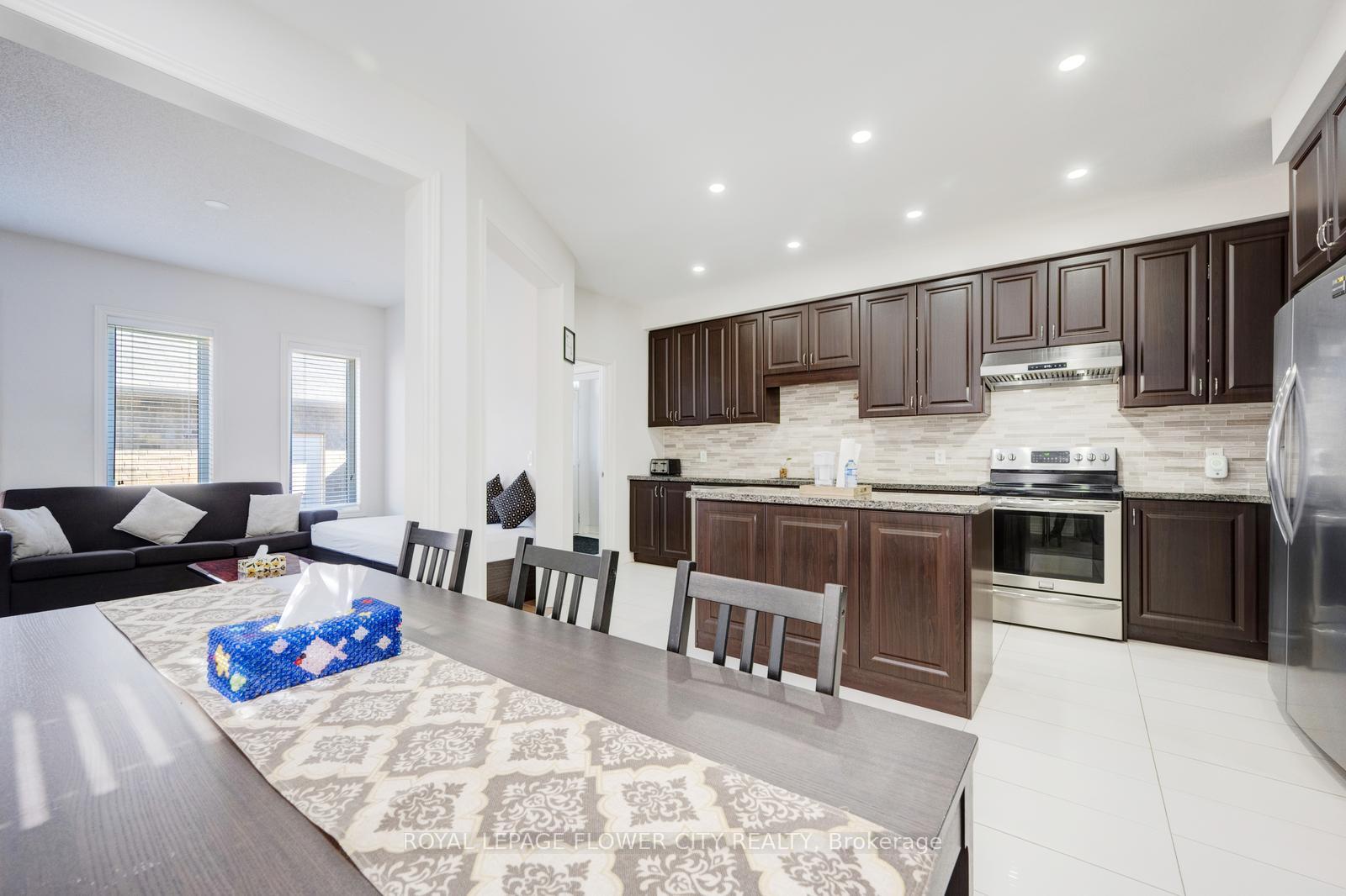 Photo 15 of 79 Yellowknife Road, Brampton, Sandringham-Wellington North — HOMEH