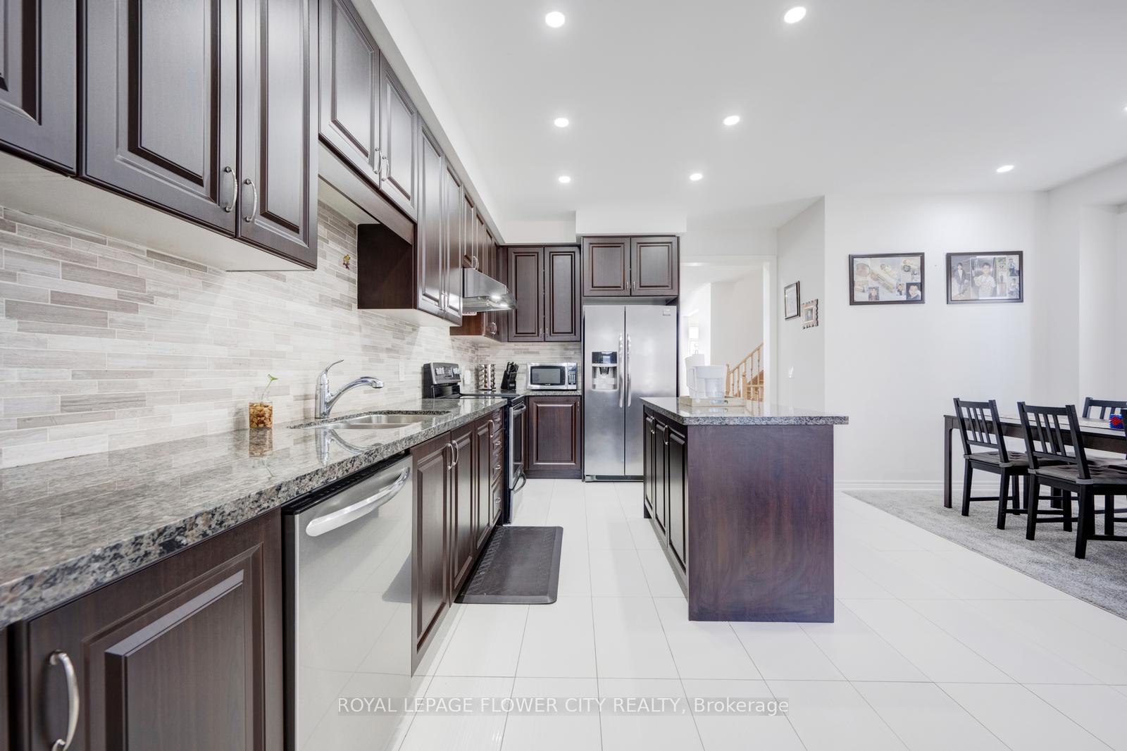 Photo 19 of 79 Yellowknife Road, Brampton, Sandringham-Wellington North — HOMEH