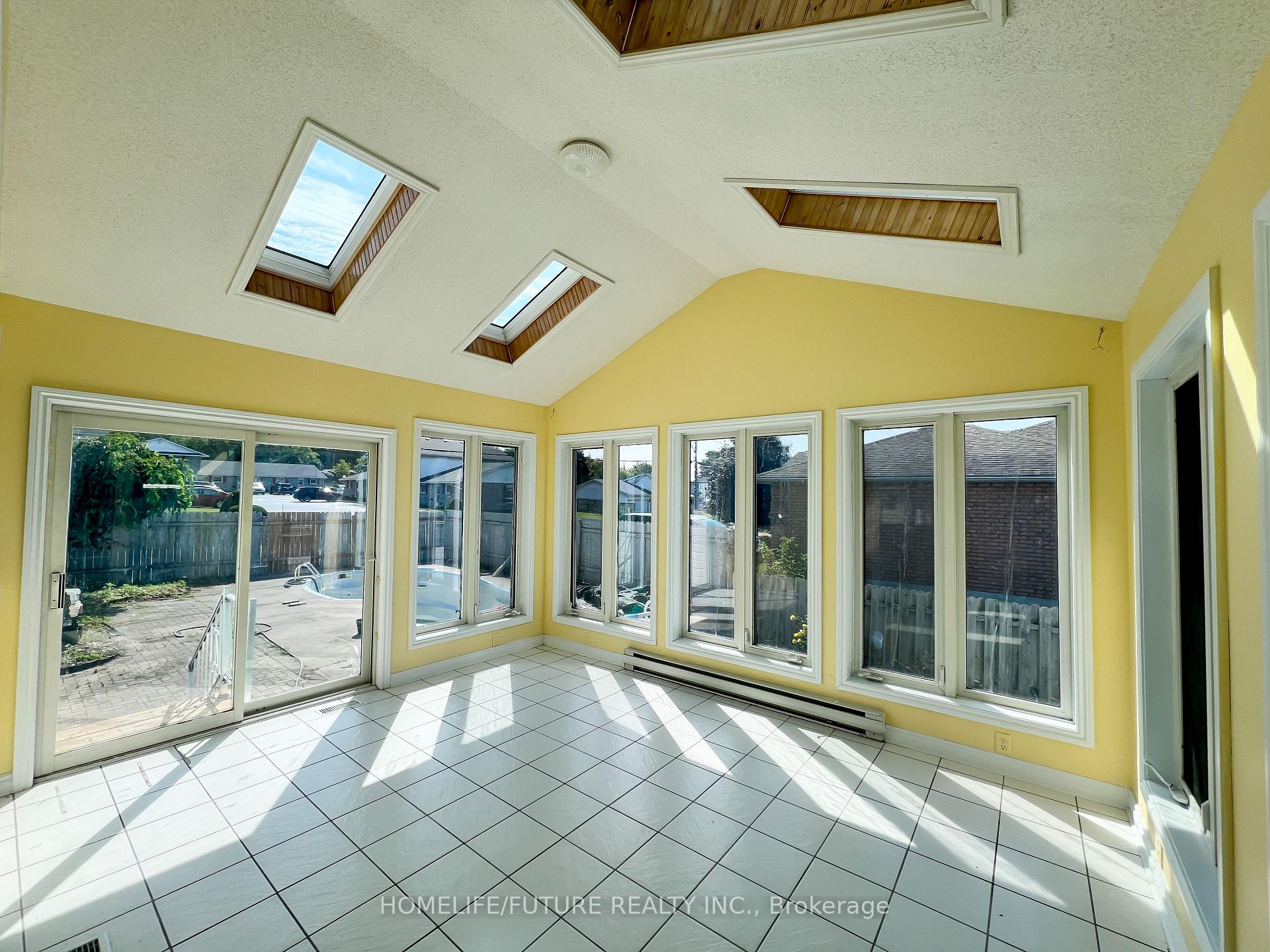 Photo 7 of 14 Latchford Street, Belleville, Thurlow Ward — HOMEH