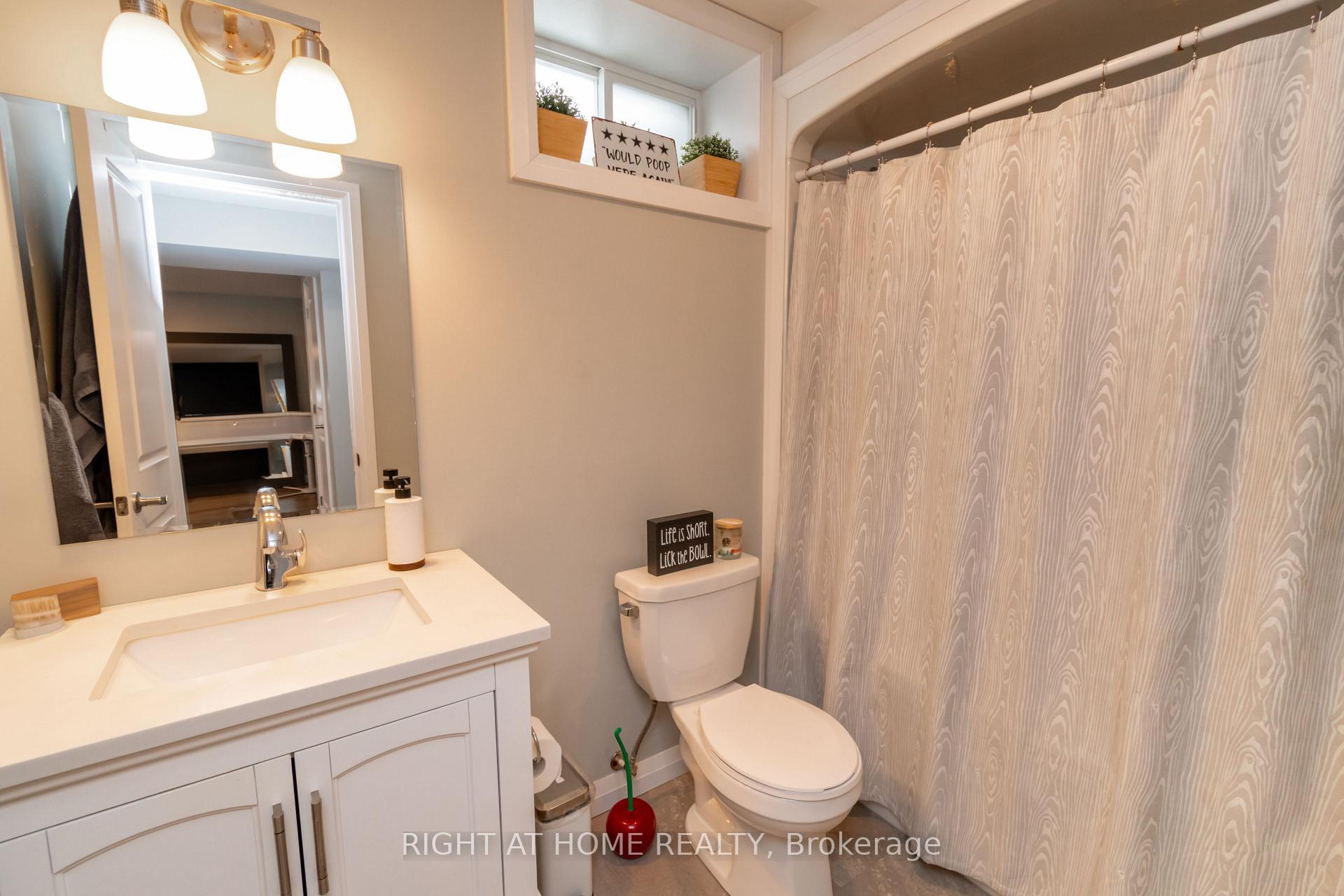 Photo 28 of 12 Frost Trail, Barrie, Letitia Heights — HOMEH