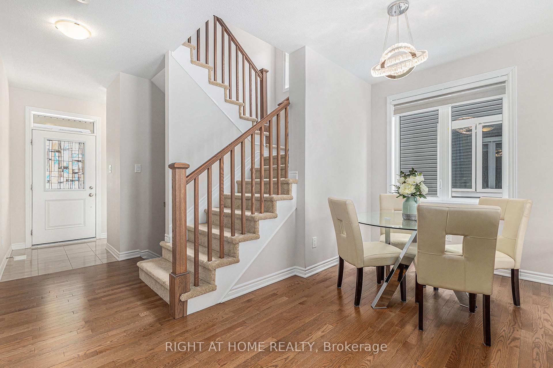 Photo 6 of 39 Focality Crescent, Ottawa, Barrhaven - Half Moon Bay — HOMEH