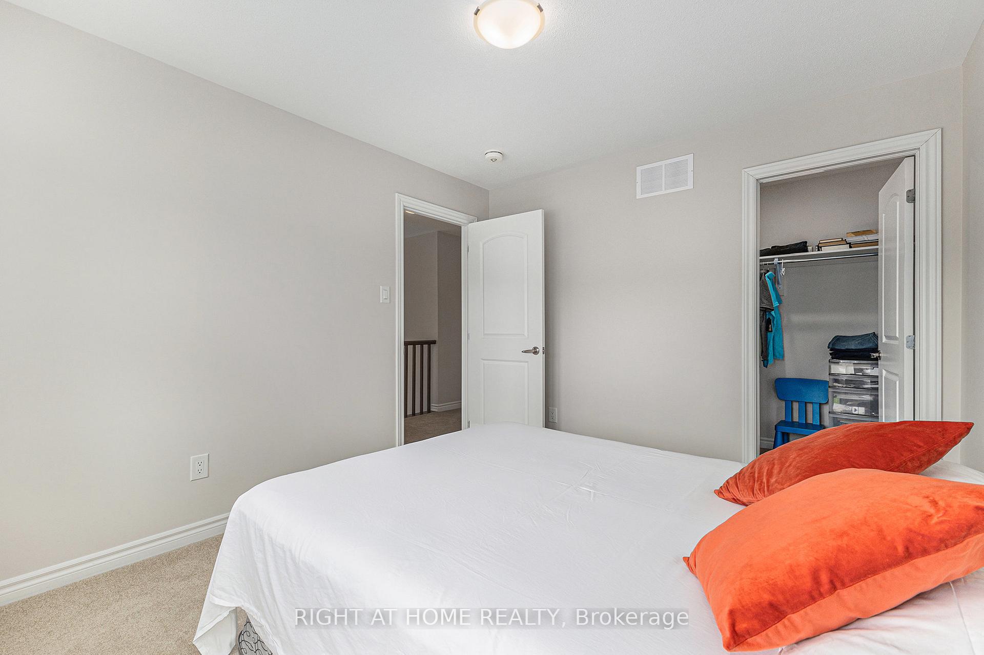 Photo 20 of 39 Focality Crescent, Ottawa, Barrhaven - Half Moon Bay — HOMEH