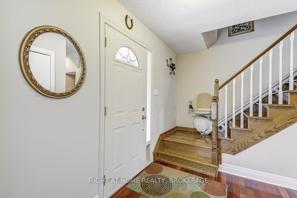 Photo 9 of 110 Elgin Drive, Brampton, Brampton South — HOMEH