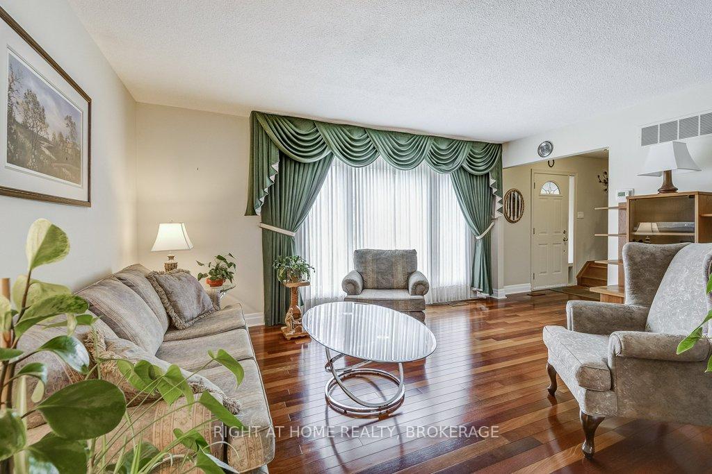 Photo 12 of 110 Elgin Drive, Brampton, Brampton South — HOMEH