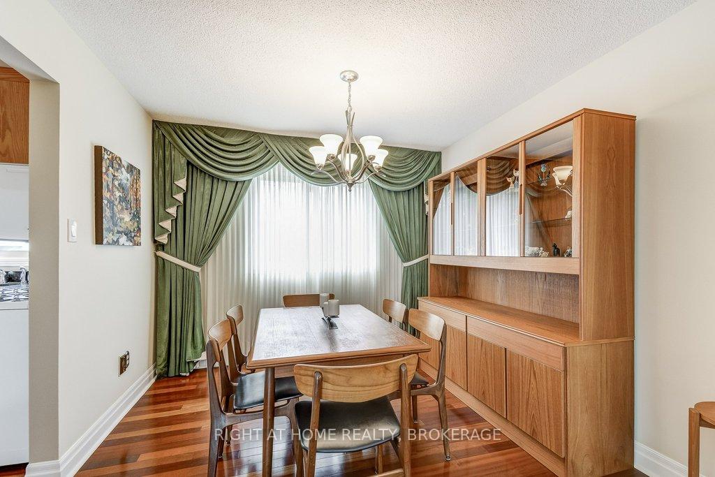 Photo 13 of 110 Elgin Drive, Brampton, Brampton South — HOMEH
