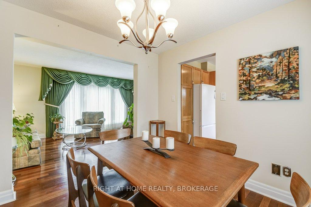 Photo 14 of 110 Elgin Drive, Brampton, Brampton South — HOMEH