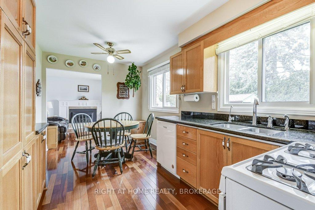 Photo 15 of 110 Elgin Drive, Brampton, Brampton South — HOMEH