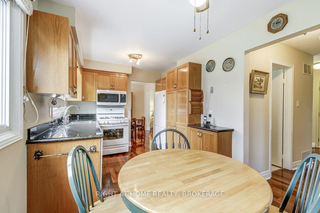Photo 18 of 110 Elgin Drive, Brampton, Brampton South — HOMEH