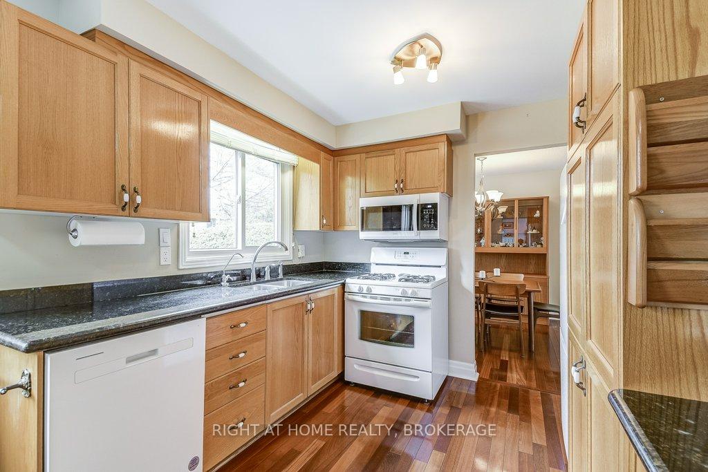 Photo 19 of 110 Elgin Drive, Brampton, Brampton South — HOMEH