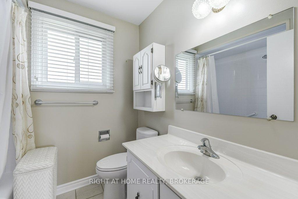 Photo 30 of 110 Elgin Drive, Brampton, Brampton South — HOMEH