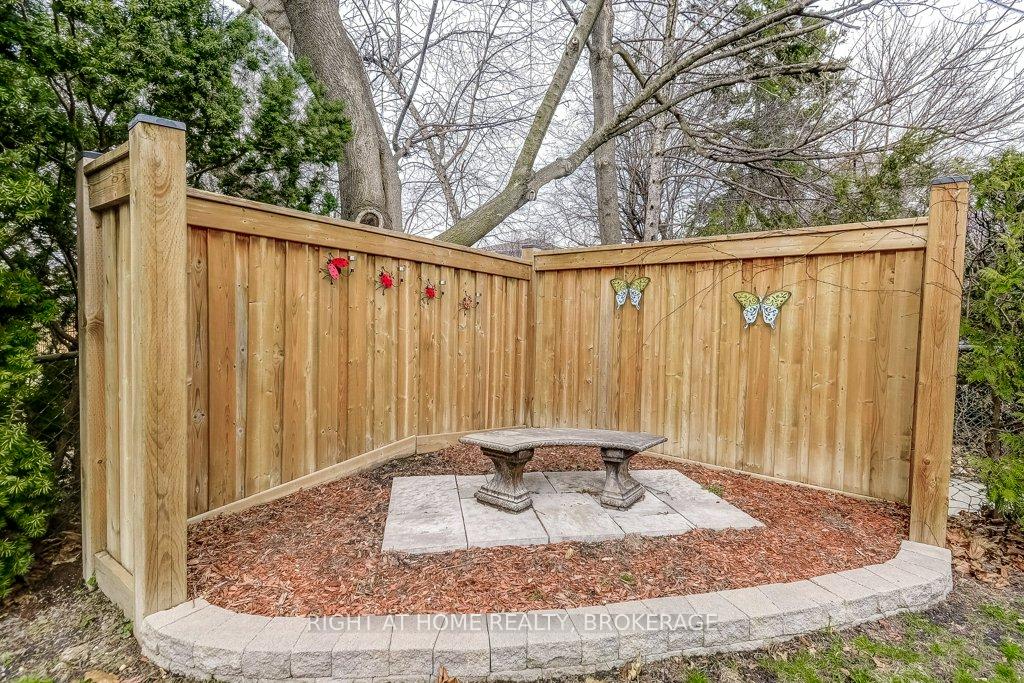 Photo 43 of 110 Elgin Drive, Brampton, Brampton South — HOMEH