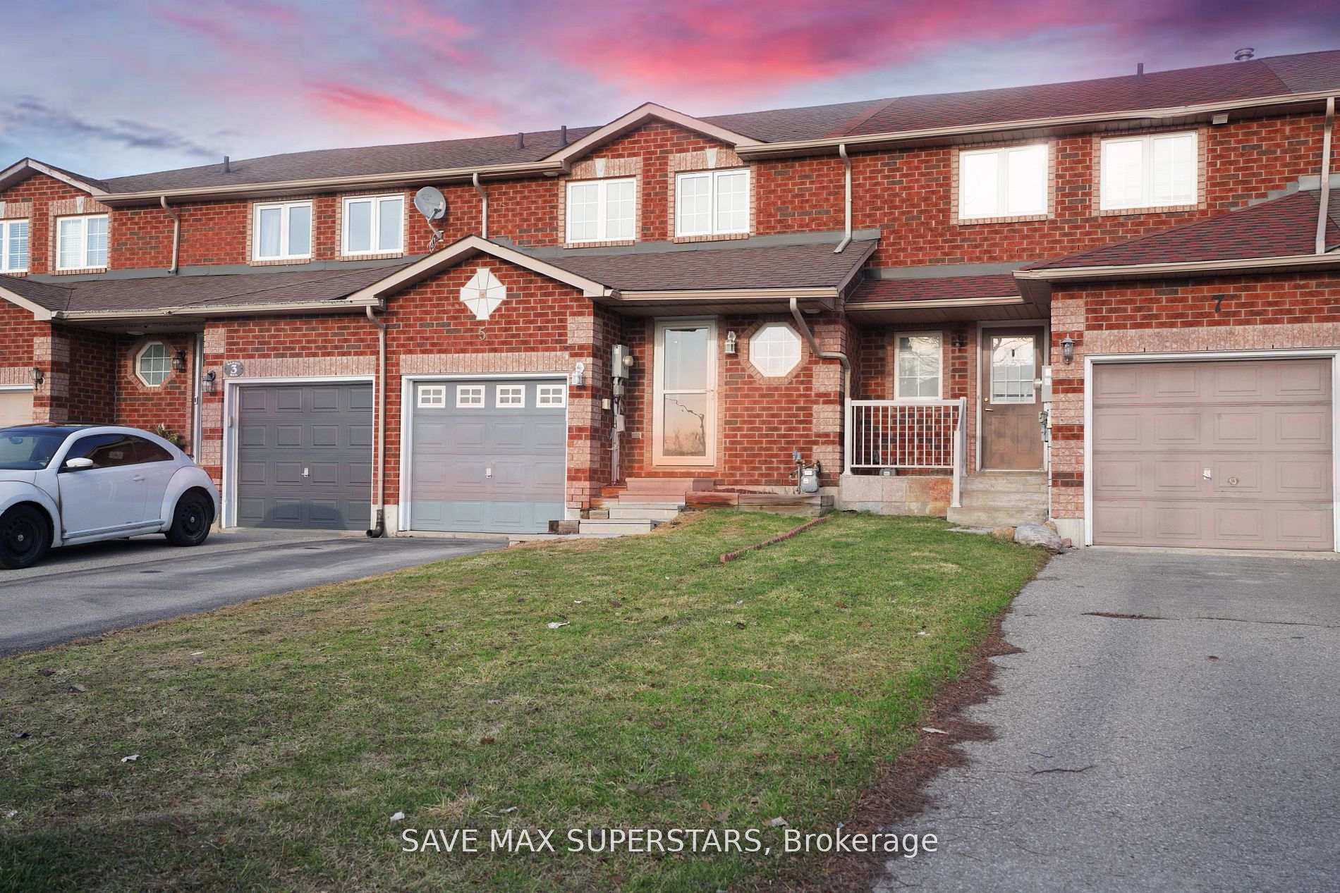 Photo 1 of 5 Majesty Boulevard, Barrie, Innis-Shore — HOMEH