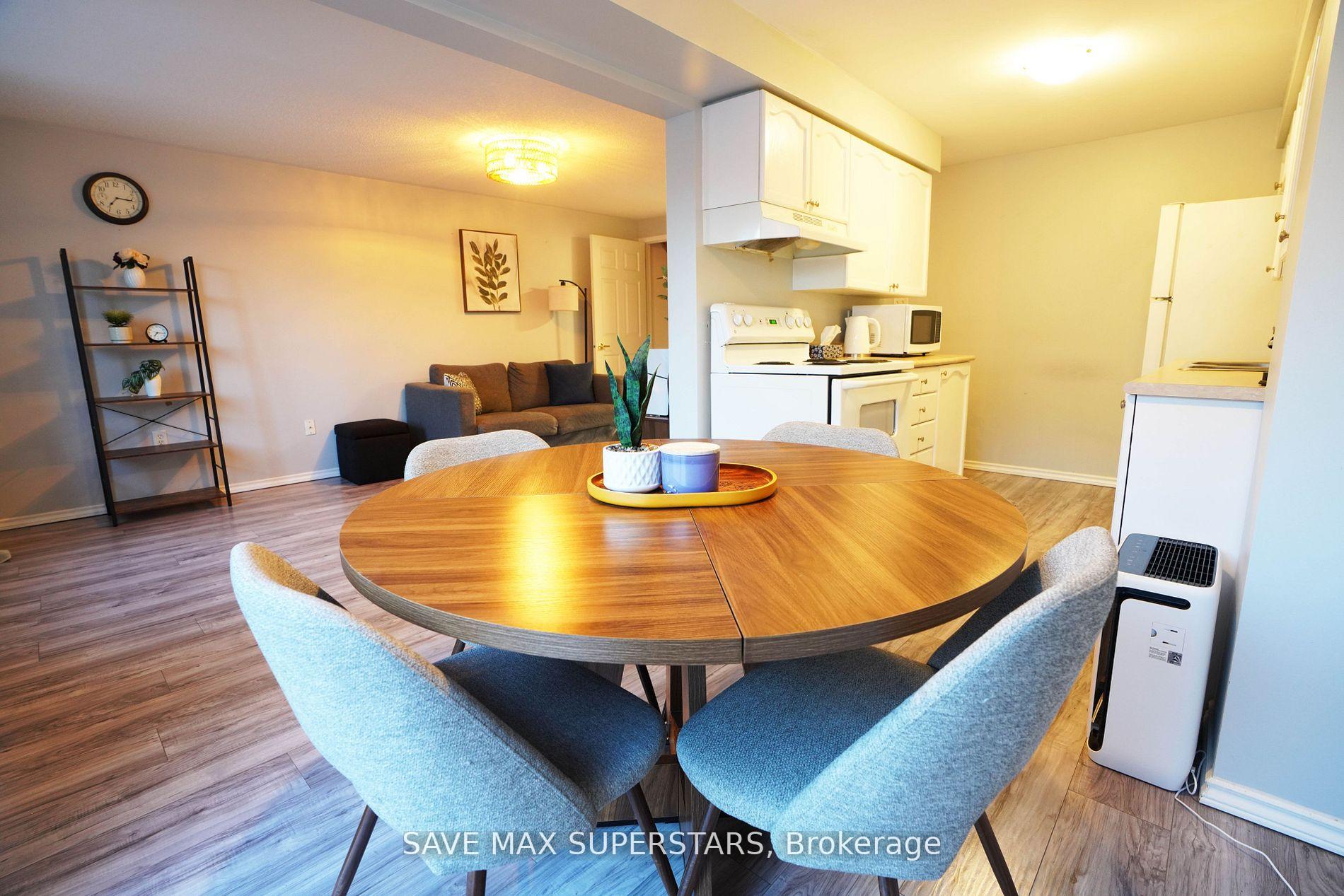 Photo 8 of 5 Majesty Boulevard, Barrie, Innis-Shore — HOMEH