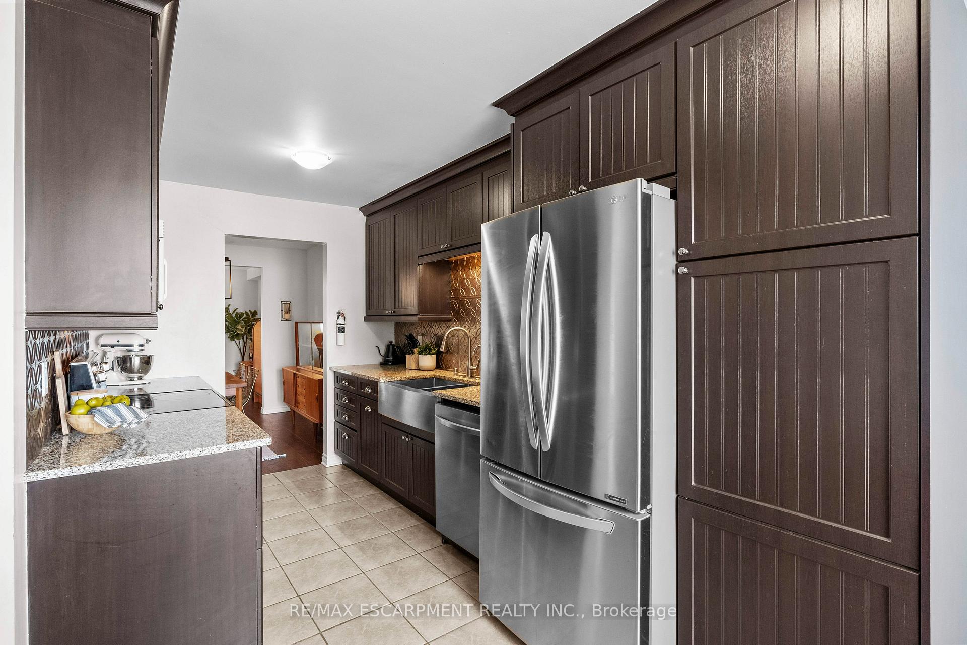 Photo 7 of 2376 Holyhead Drive, Burlington, Brant Hills — HOMEH