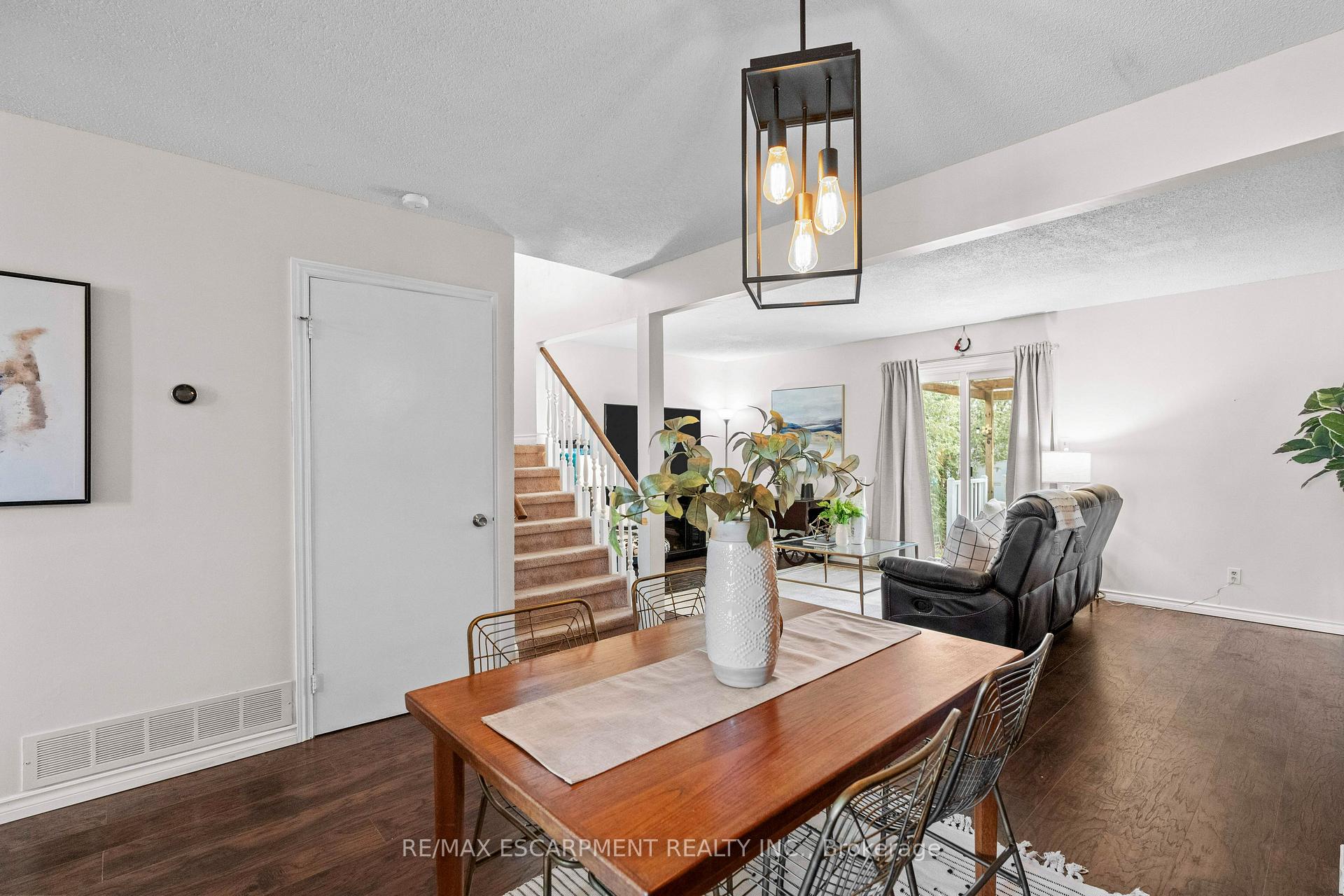 Photo 8 of 2376 Holyhead Drive, Burlington, Brant Hills — HOMEH