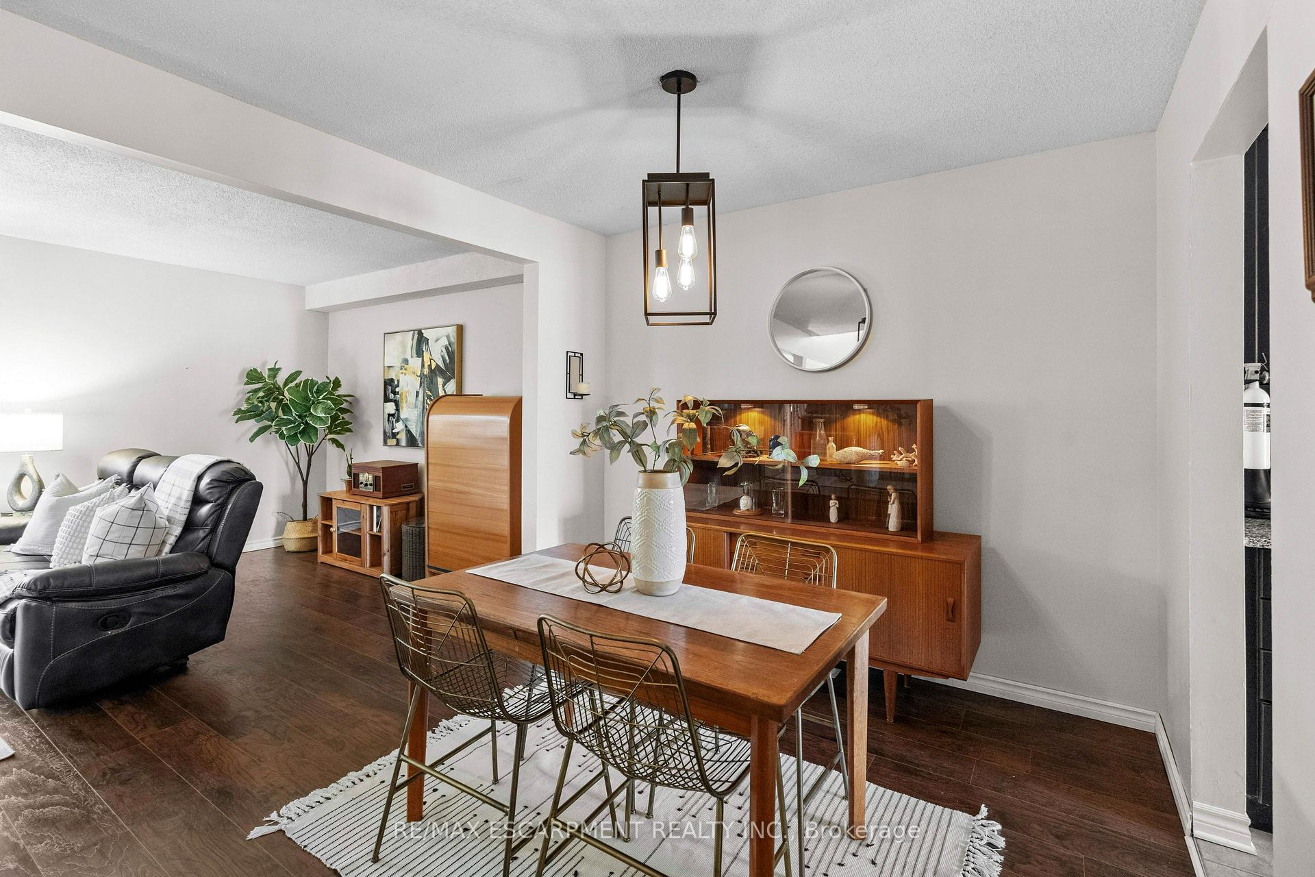 Photo 9 of 2376 Holyhead Drive, Burlington, Brant Hills — HOMEH