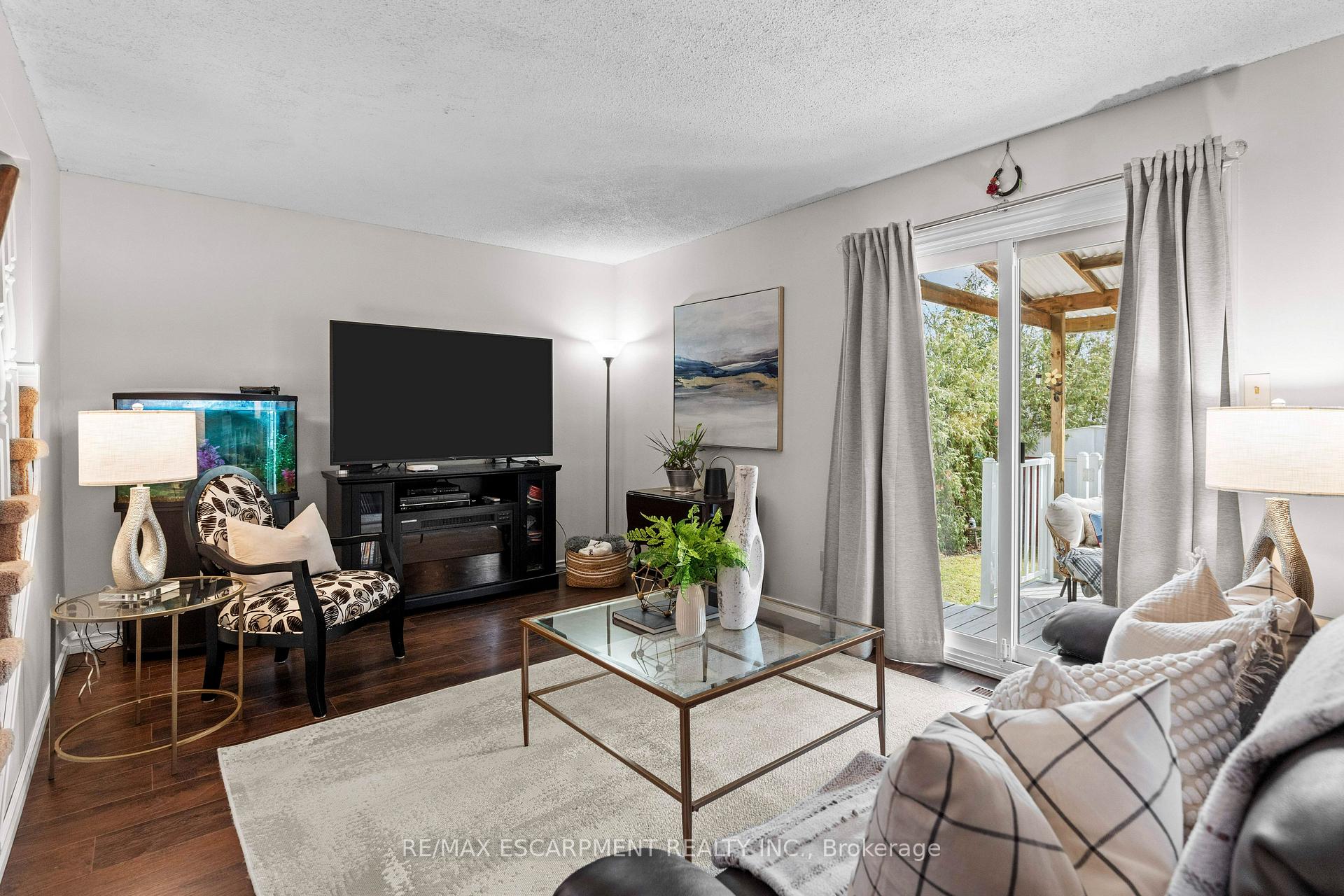 Photo 11 of 2376 Holyhead Drive, Burlington, Brant Hills — HOMEH