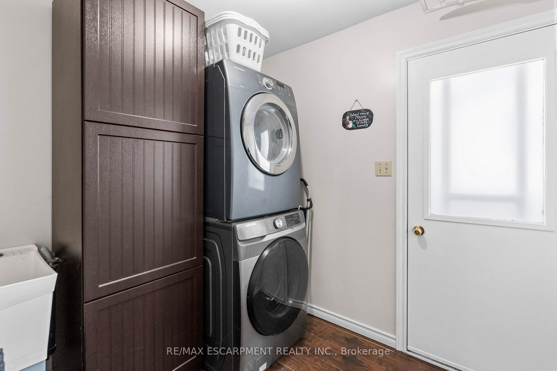 Photo 14 of 2376 Holyhead Drive, Burlington, Brant Hills — HOMEH
