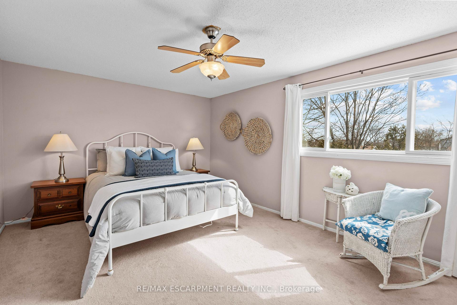 Photo 16 of 2376 Holyhead Drive, Burlington, Brant Hills — HOMEH
