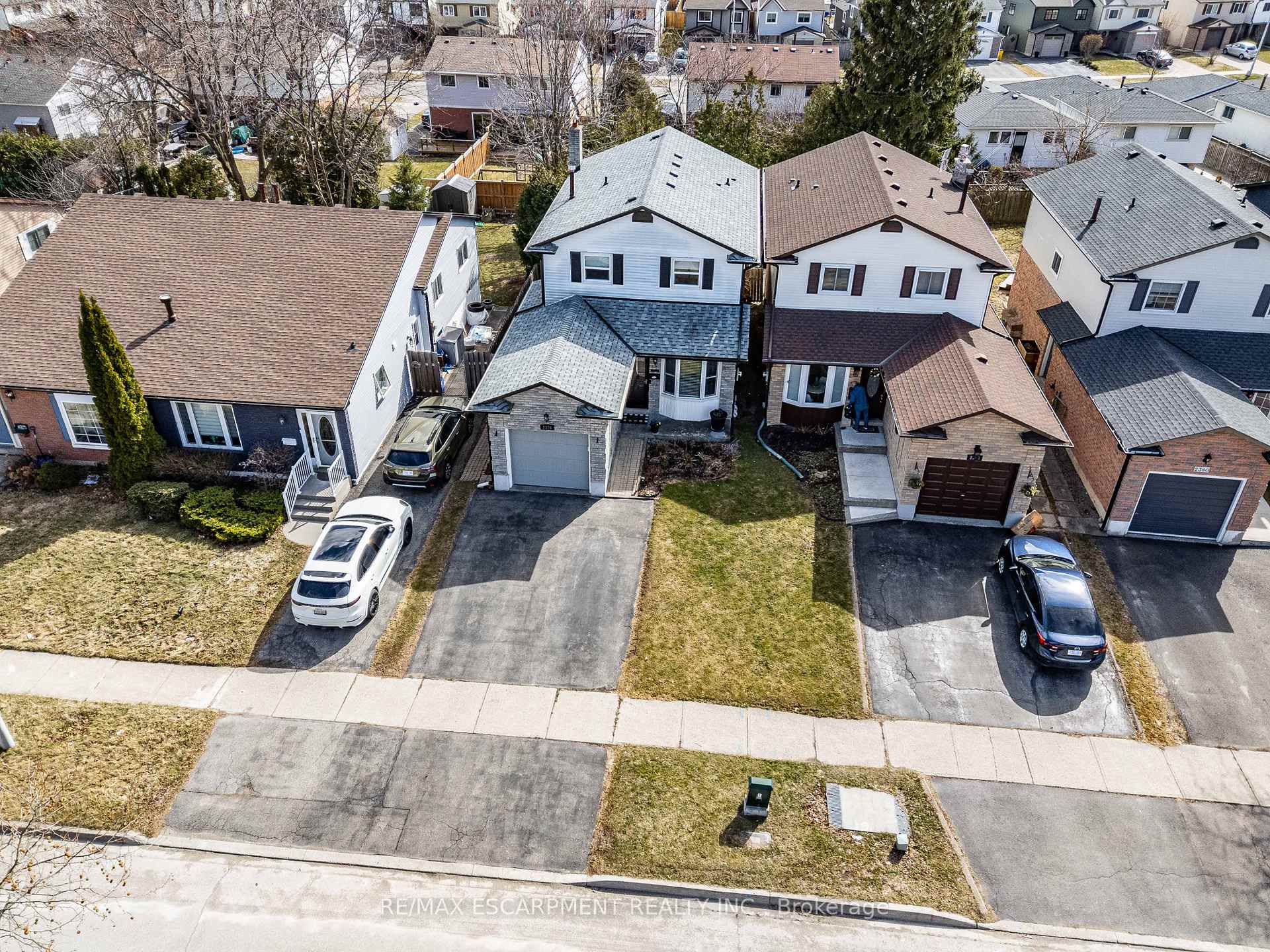 Photo 39 of 2376 Holyhead Drive, Burlington, Brant Hills — HOMEH
