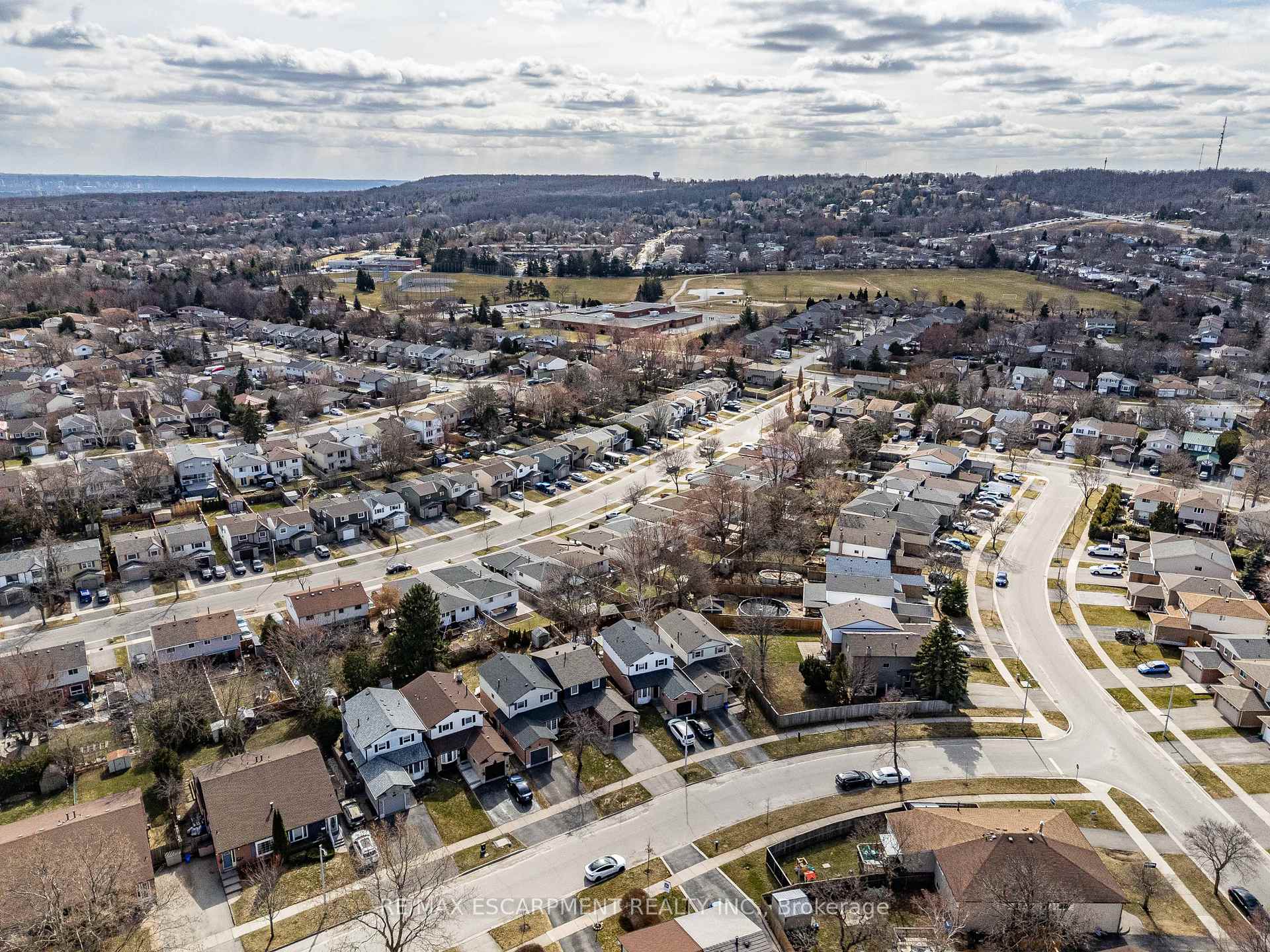 Photo 41 of 2376 Holyhead Drive, Burlington, Brant Hills — HOMEH
