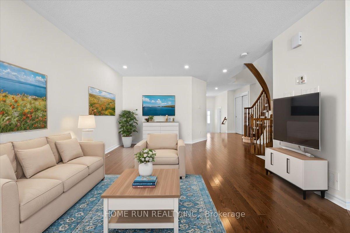 Photo 9 of 143 Garrity Crescent, Ottawa, Barrhaven - Strandherd — HOMEH