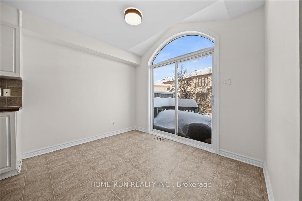 Photo 12 of 143 Garrity Crescent, Ottawa, Barrhaven - Strandherd — HOMEH
