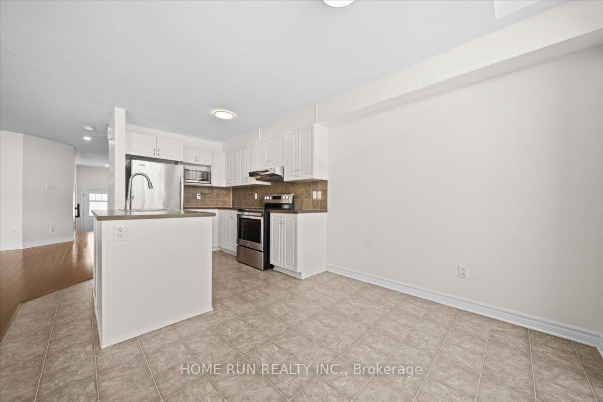 Photo 14 of 143 Garrity Crescent, Ottawa, Barrhaven - Strandherd — HOMEH