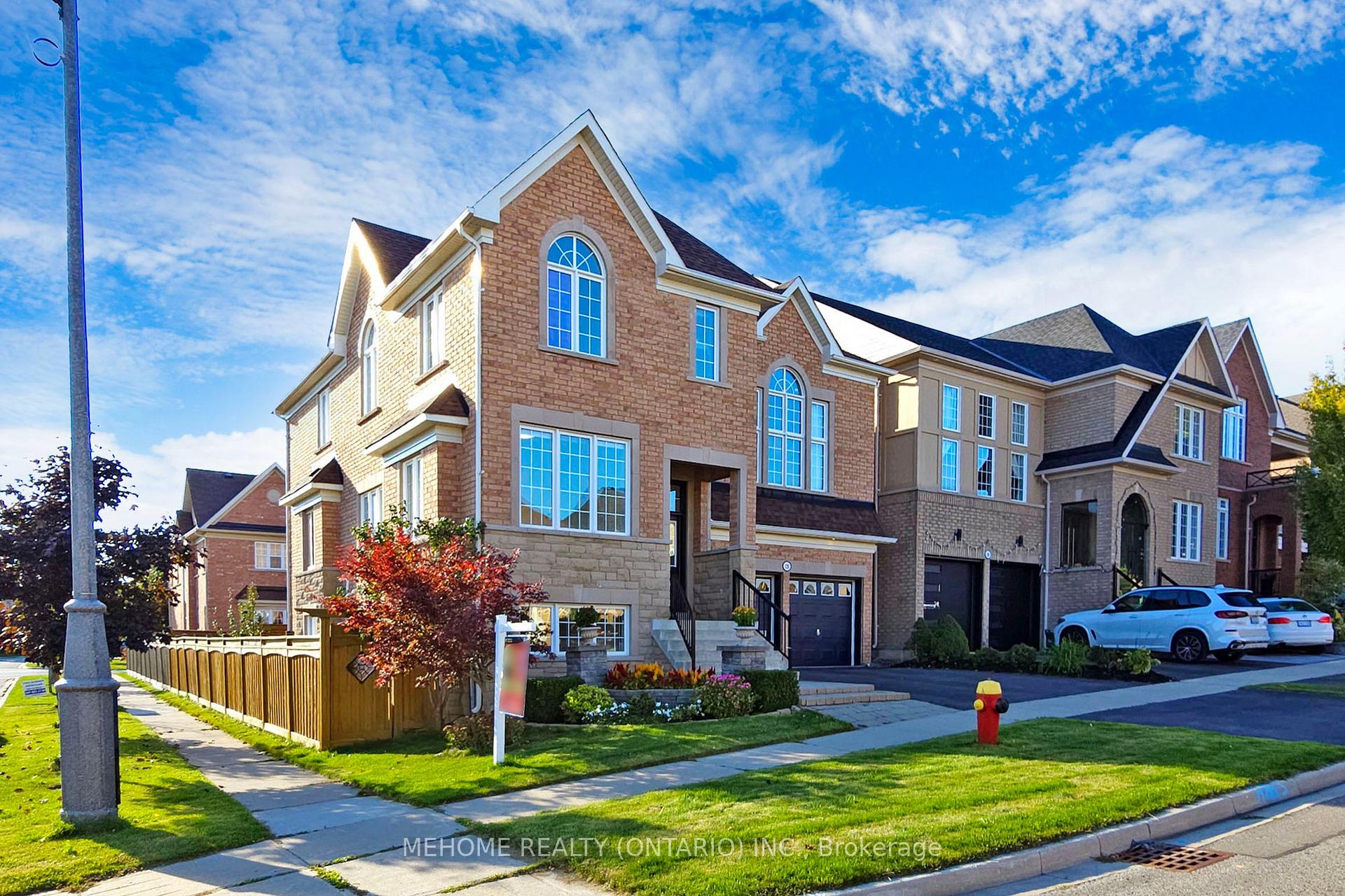Photo 2 of 128 Alpaca Drive, Richmond Hill, Jefferson — HOMEH