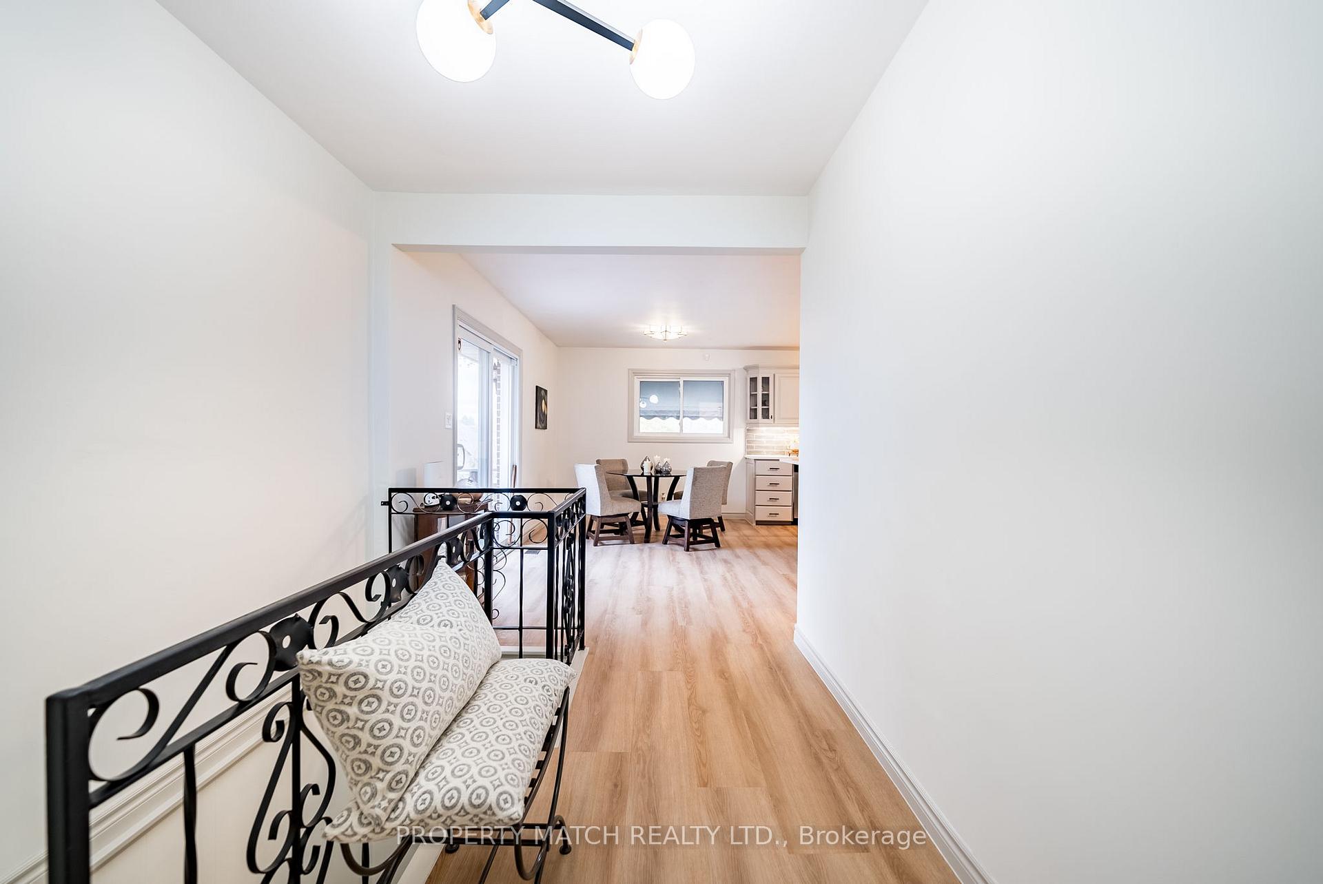 Photo 15 of 962 Mohawk Street, Oshawa, Centennial — HOMEH