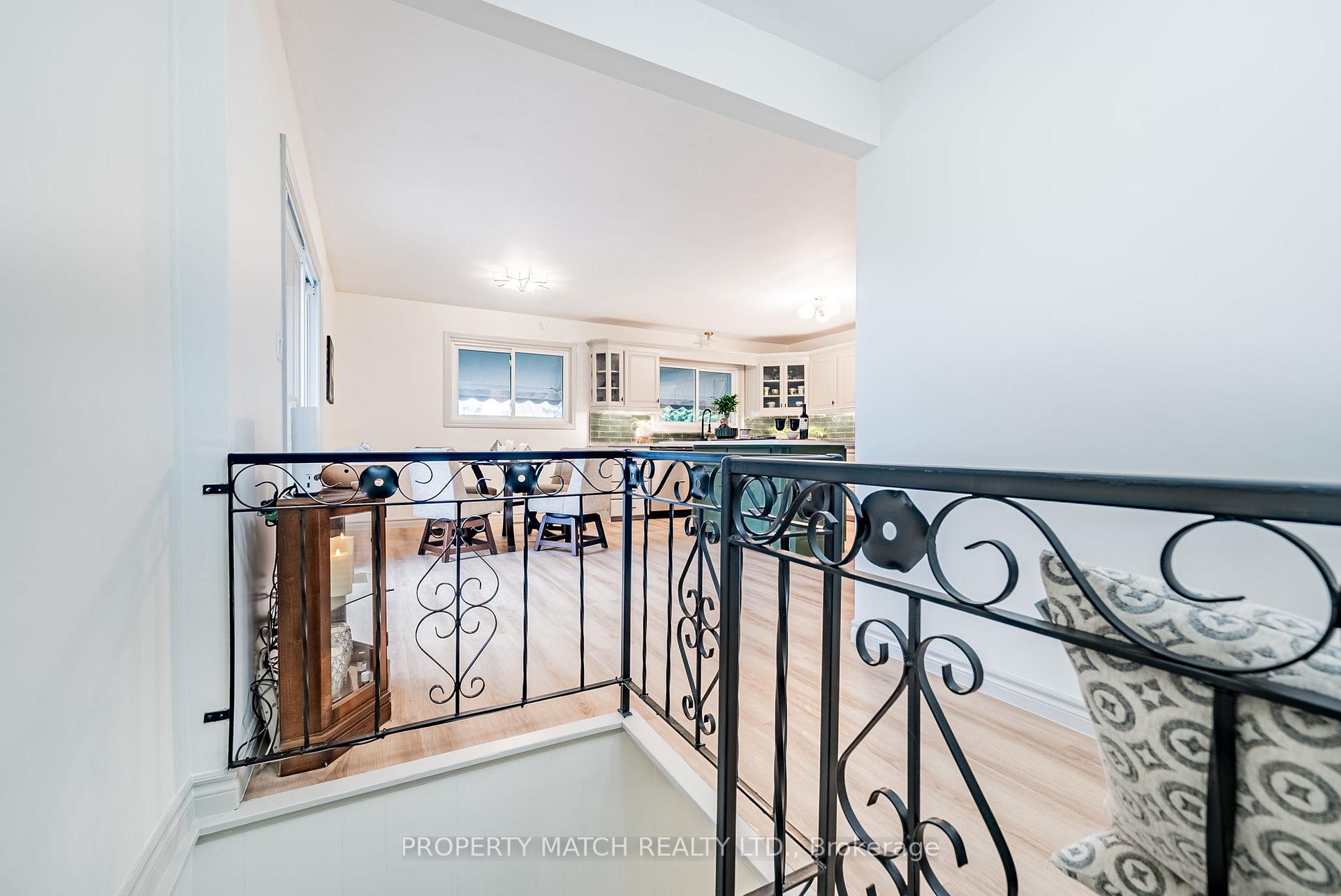 Photo 16 of 962 Mohawk Street, Oshawa, Centennial — HOMEH
