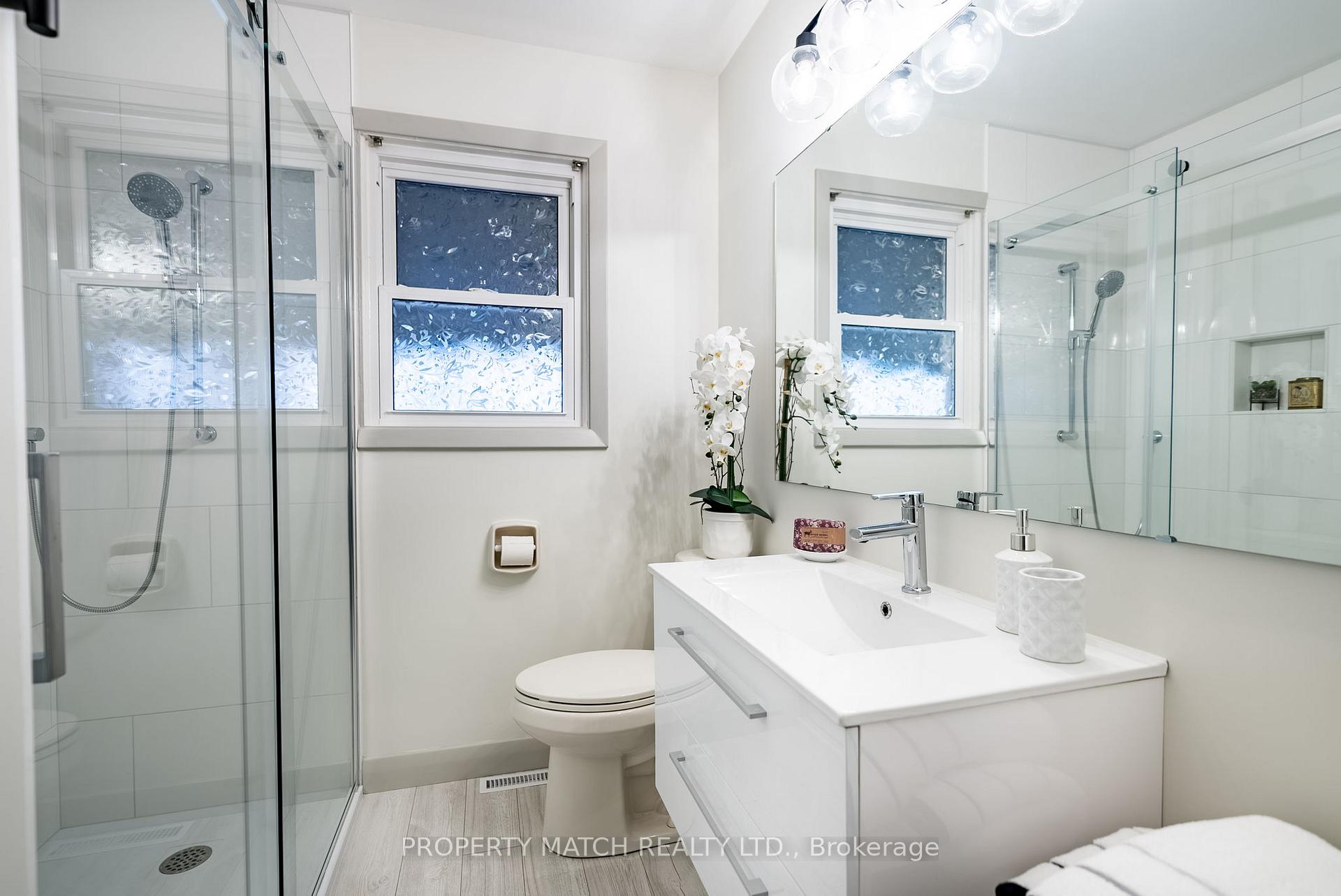 Photo 20 of 962 Mohawk Street, Oshawa, Centennial — HOMEH