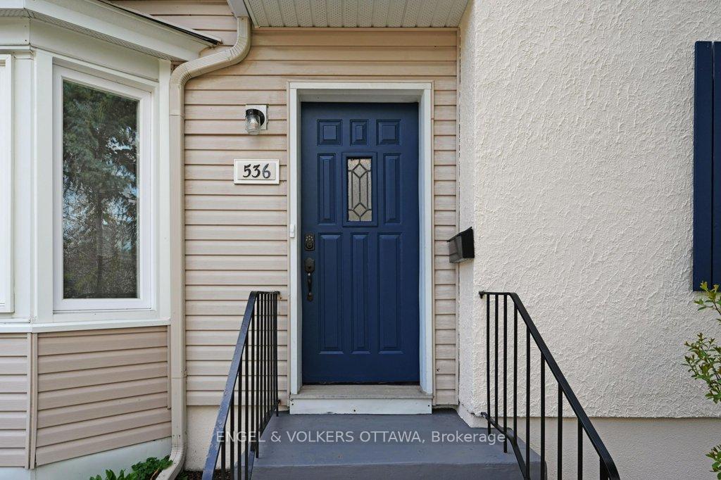 Photo 3 of 536 Rowanwood Avenue, Ottawa, McKellar/Highland — HOMEH