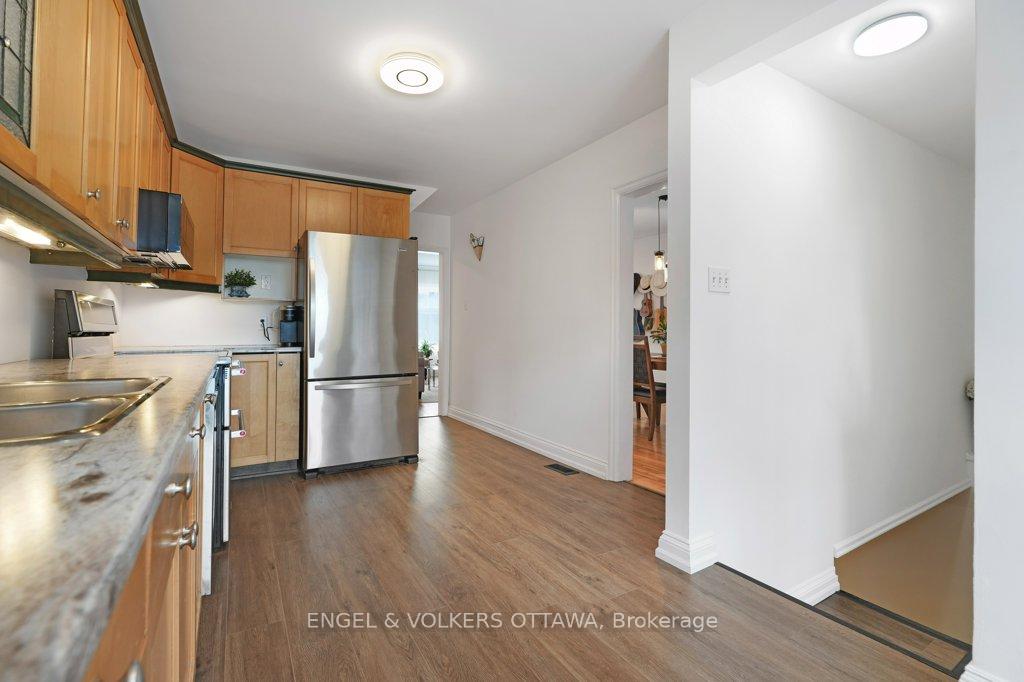 Photo 16 of 536 Rowanwood Avenue, Ottawa, McKellar/Highland — HOMEH